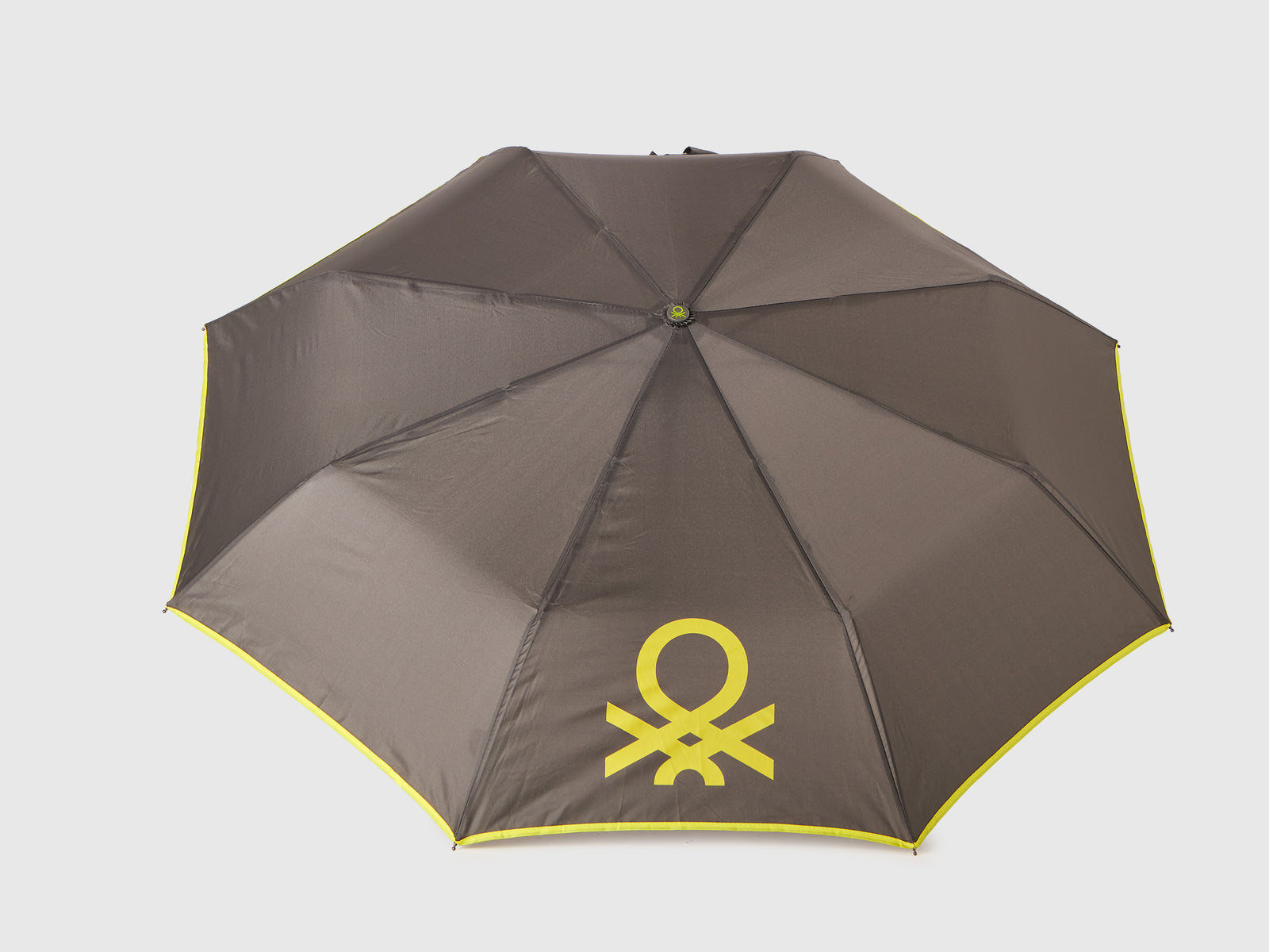 Guarda-chuva cinzento - ucb_image_DS1