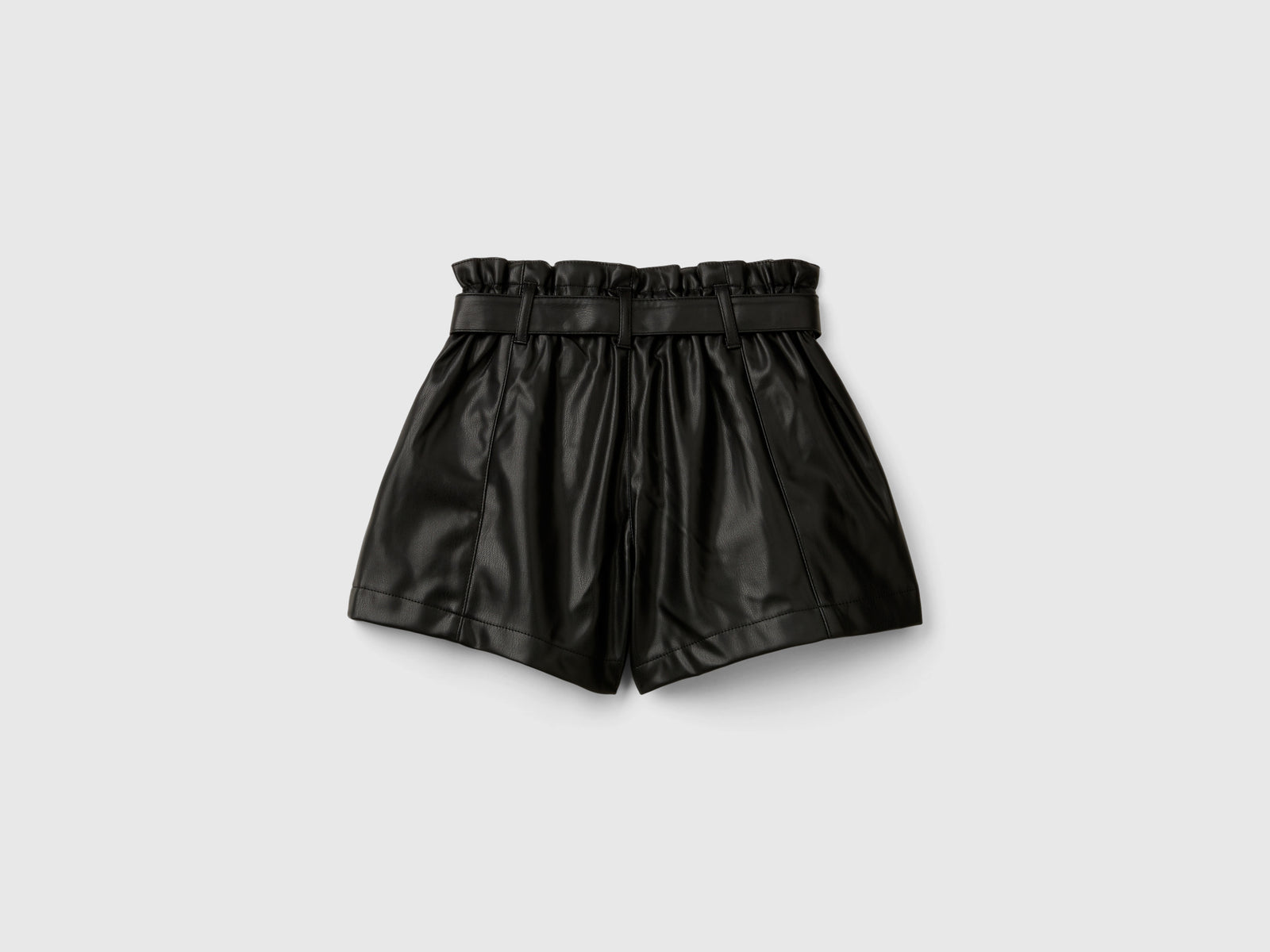 Shorts em tecido efeito pele - ucb_image_BS