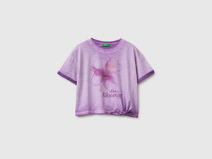 T-shirt with print and knot