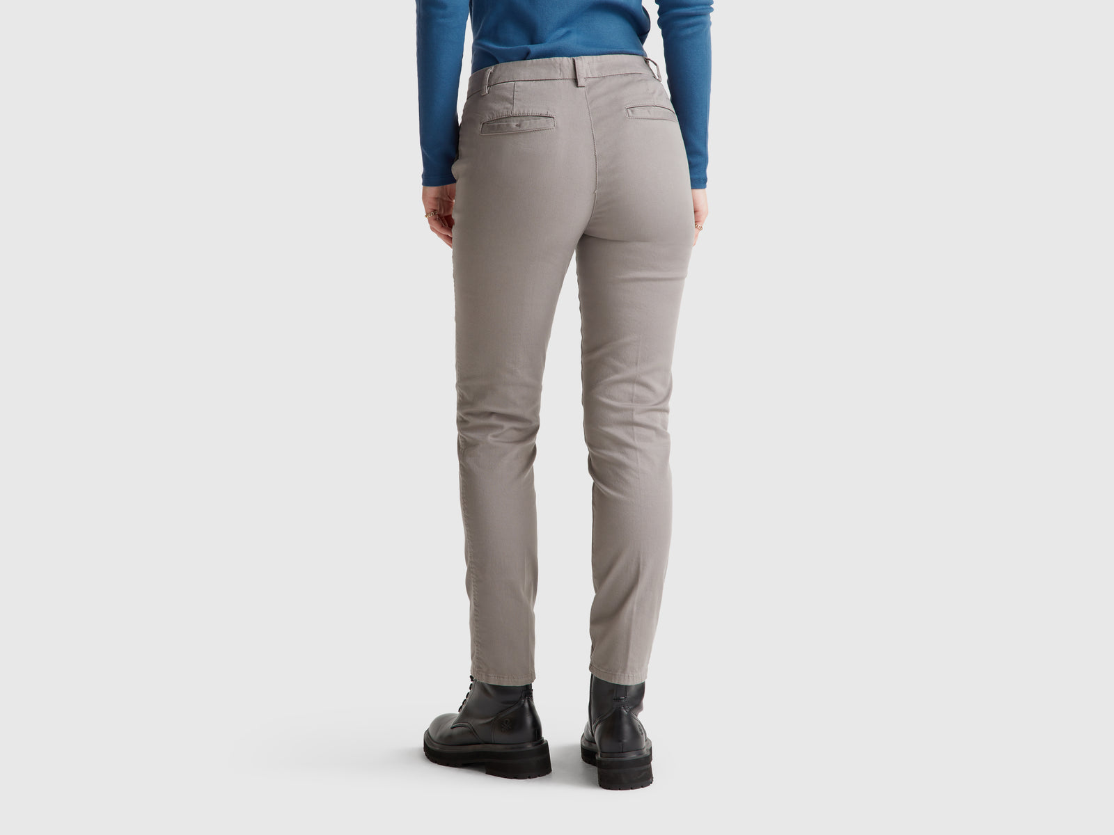 Chinos slim fit em algodão cinzento - ucb_image_B