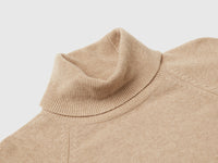 Camisola de gola alta bege em mistura de lã e caxemira. - ucb_image_DS1