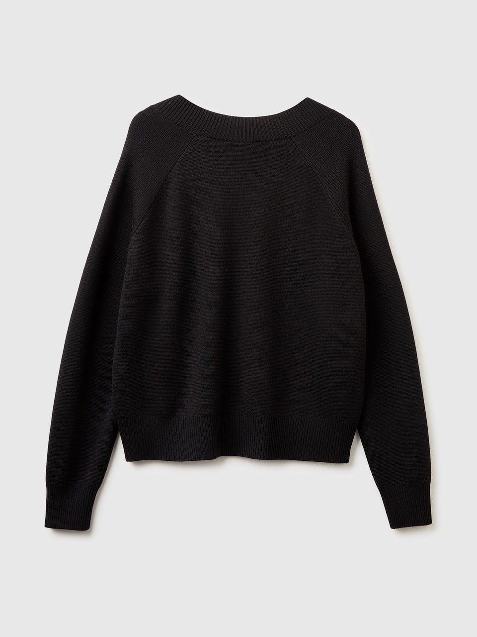 Knit sweater with V-neck - ucb_image_BS