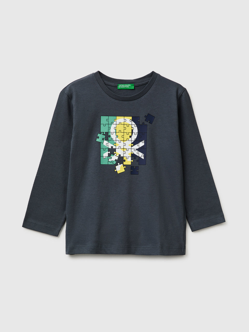 T-shirt com estampa logótipo em algodão orgânico - ucb_image_FS