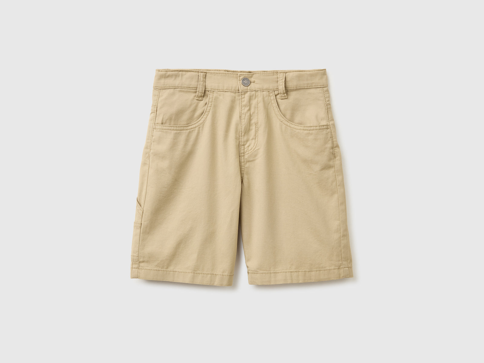 Bermudas leves com bolsos - ucb_image_FS