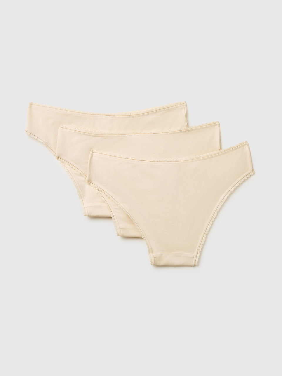 Três slips em Modal stretch - ucb_image_BS