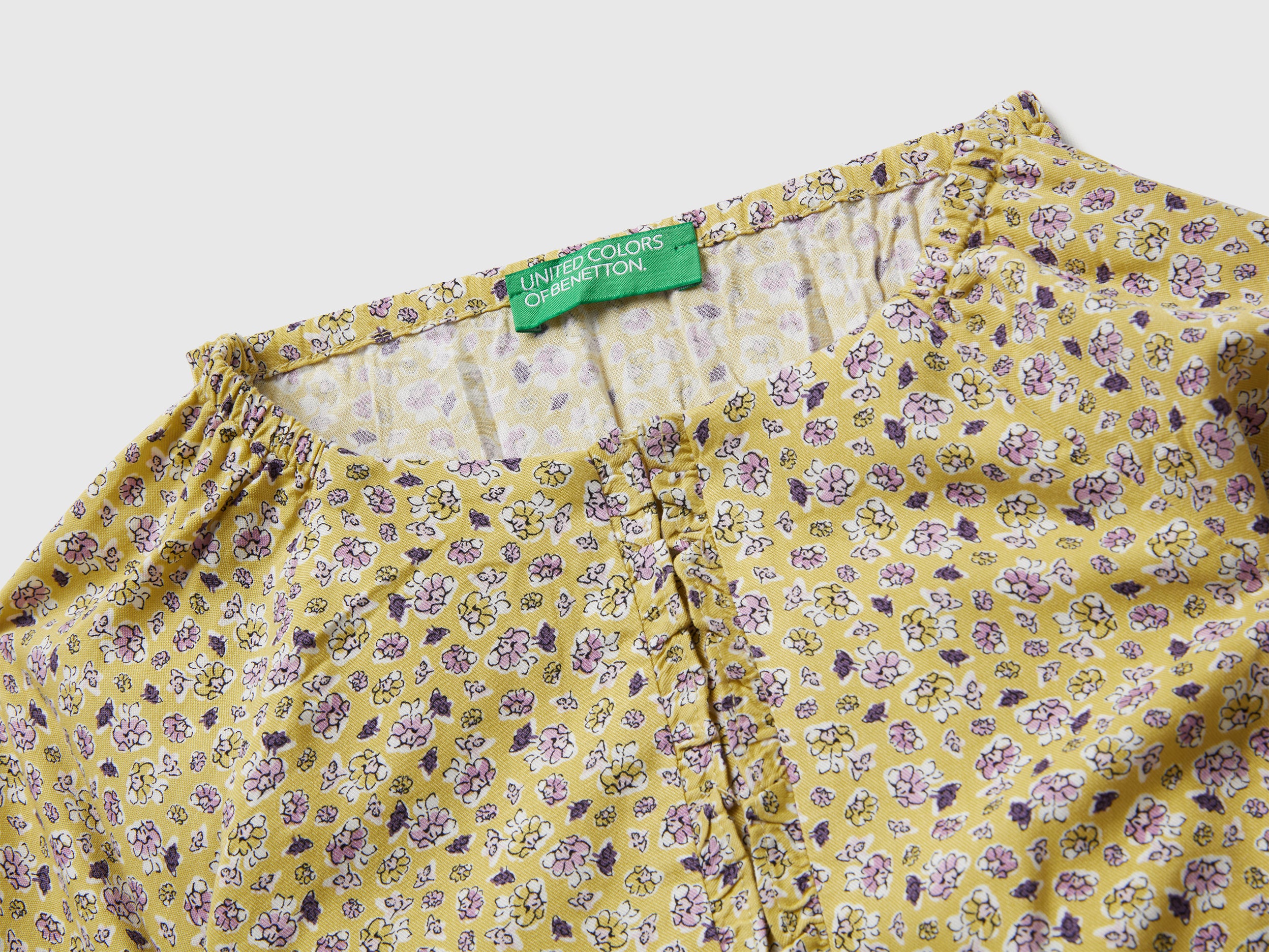 Blusa fluida às flores - ucb_image_DS1