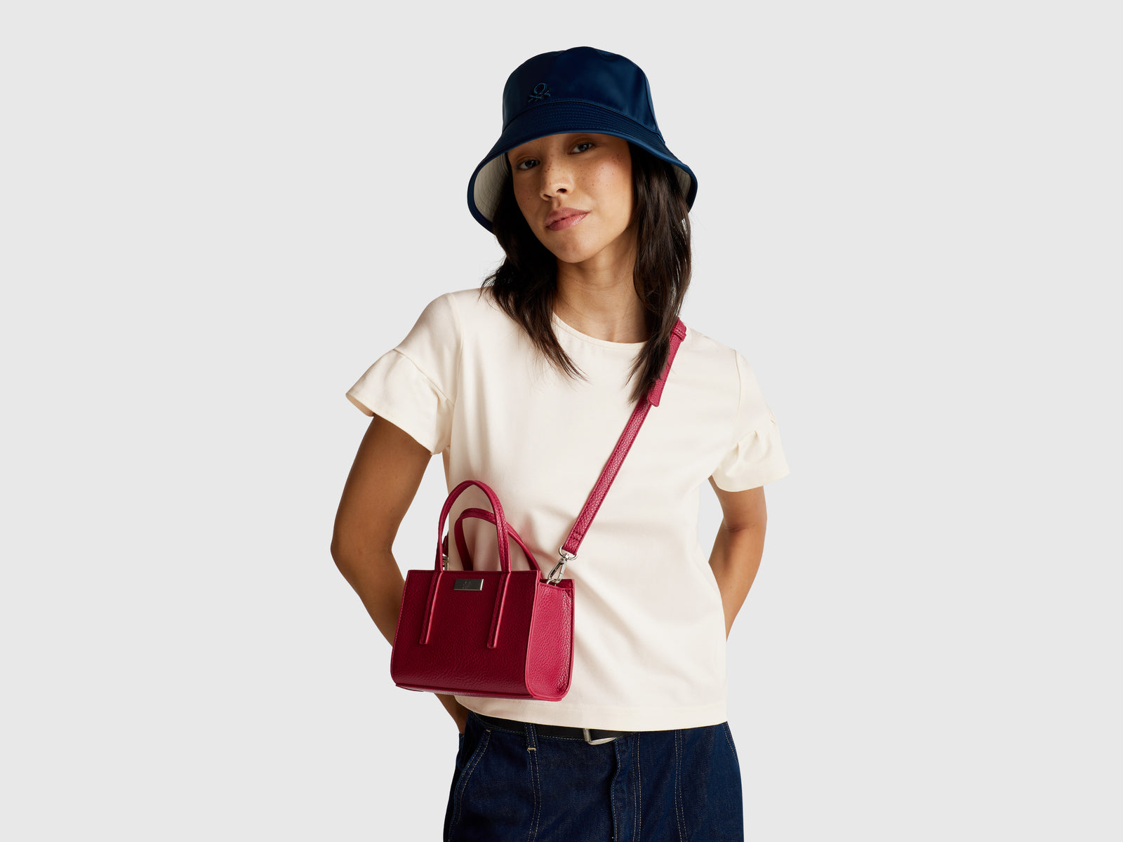 T-shirt with ruffled sleeves