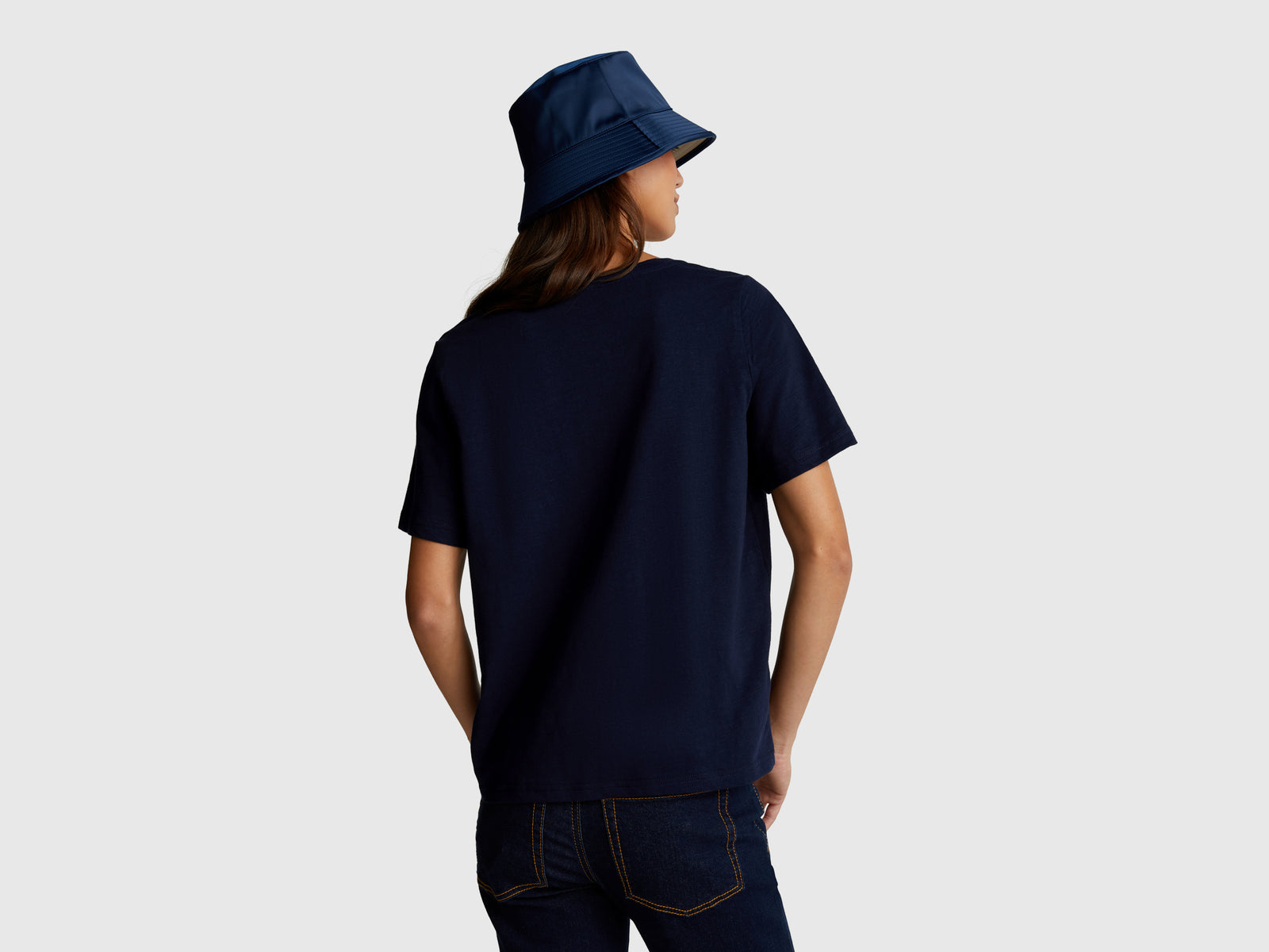 T-shirt decote em V em algodão flamé - ucb_image_B