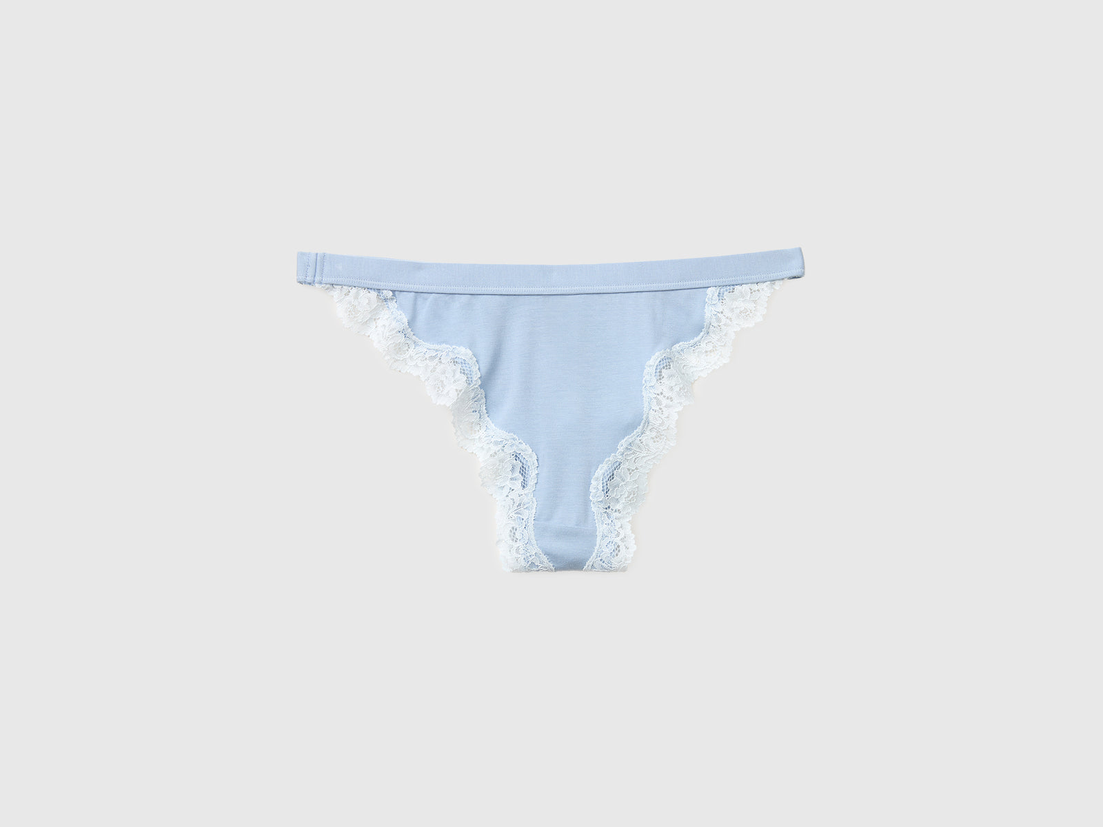 Low-cut briefs in silk blend with lace - ucb_image_BS