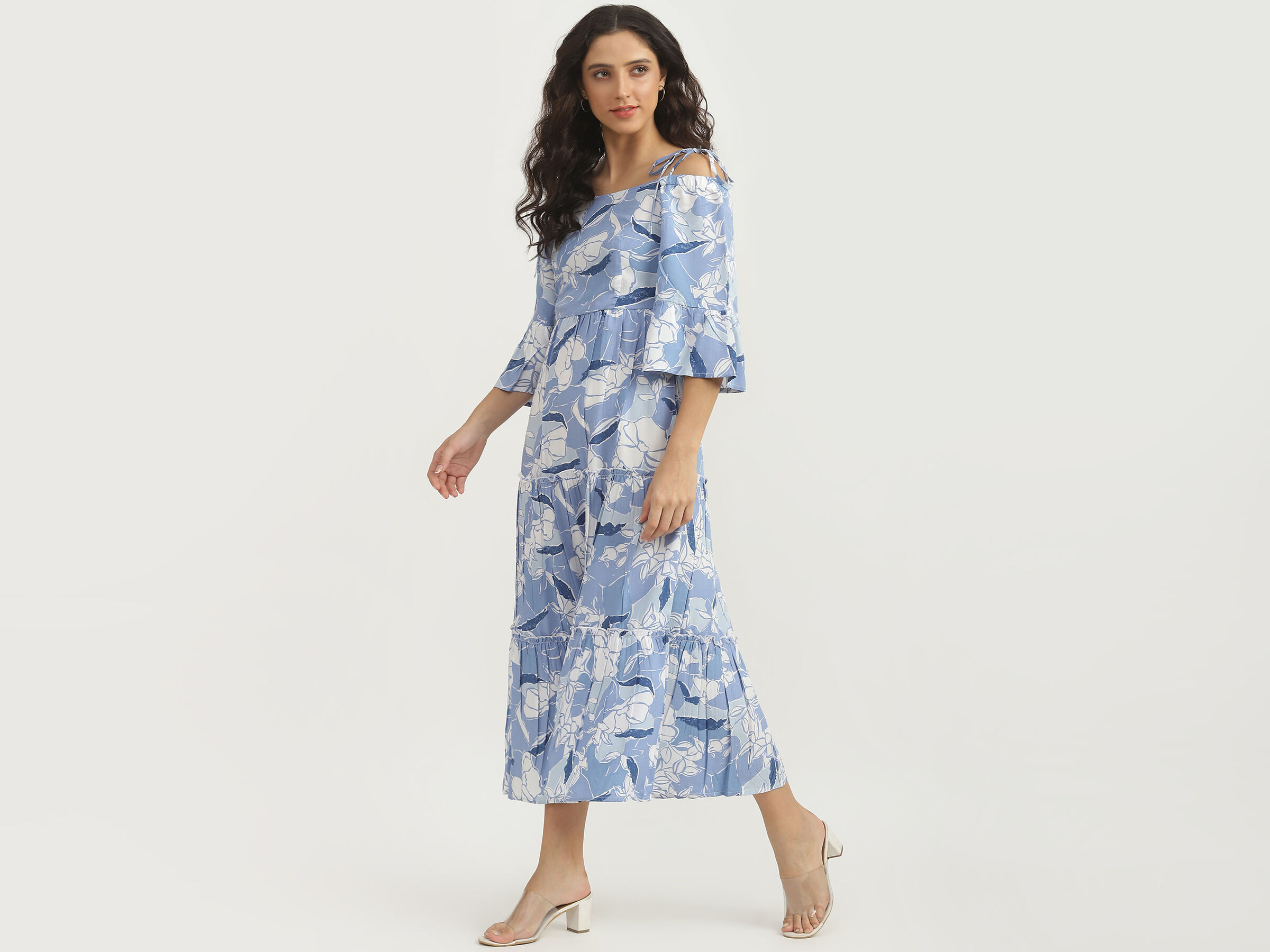 Off Shoulder Tiered Maxi DreShort Sleeve image number 1