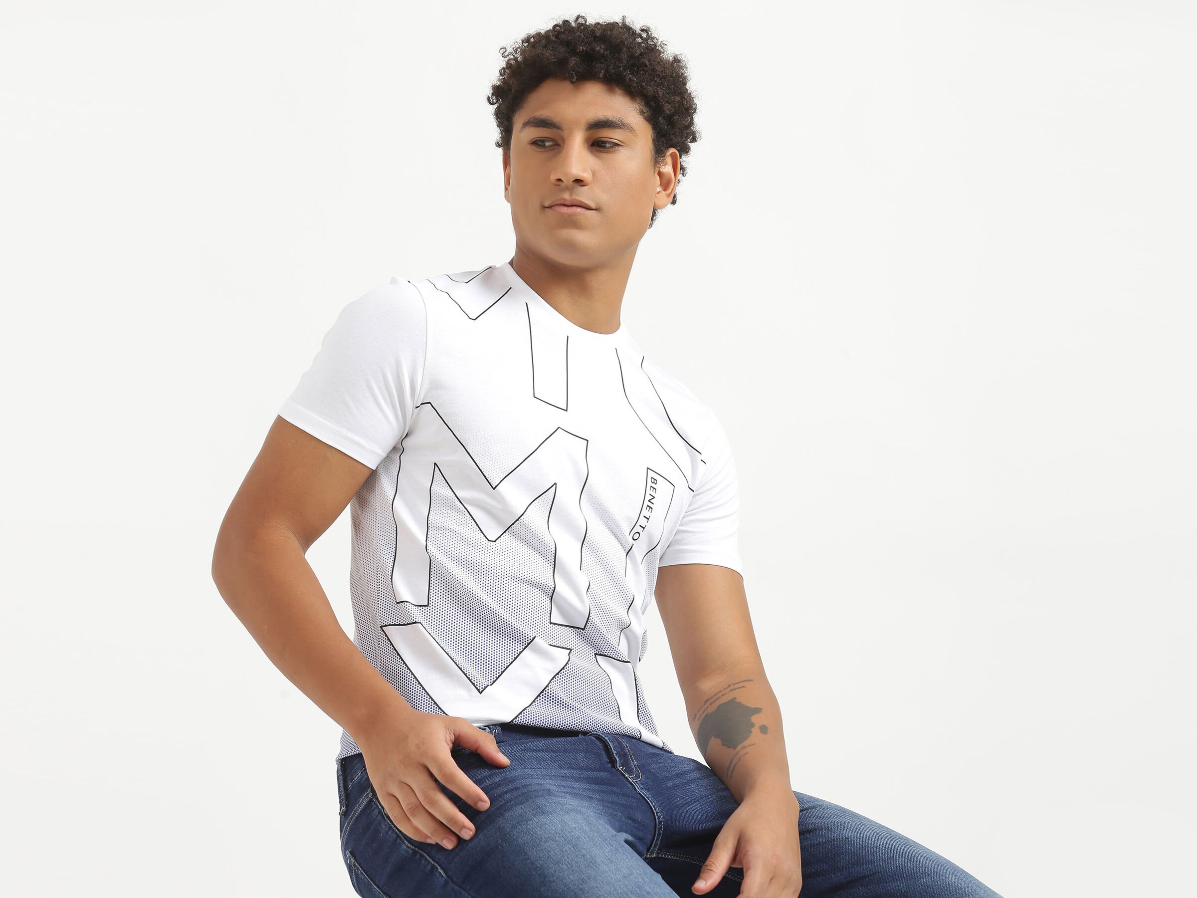 DOTTED UCB AOP TEE image number 5