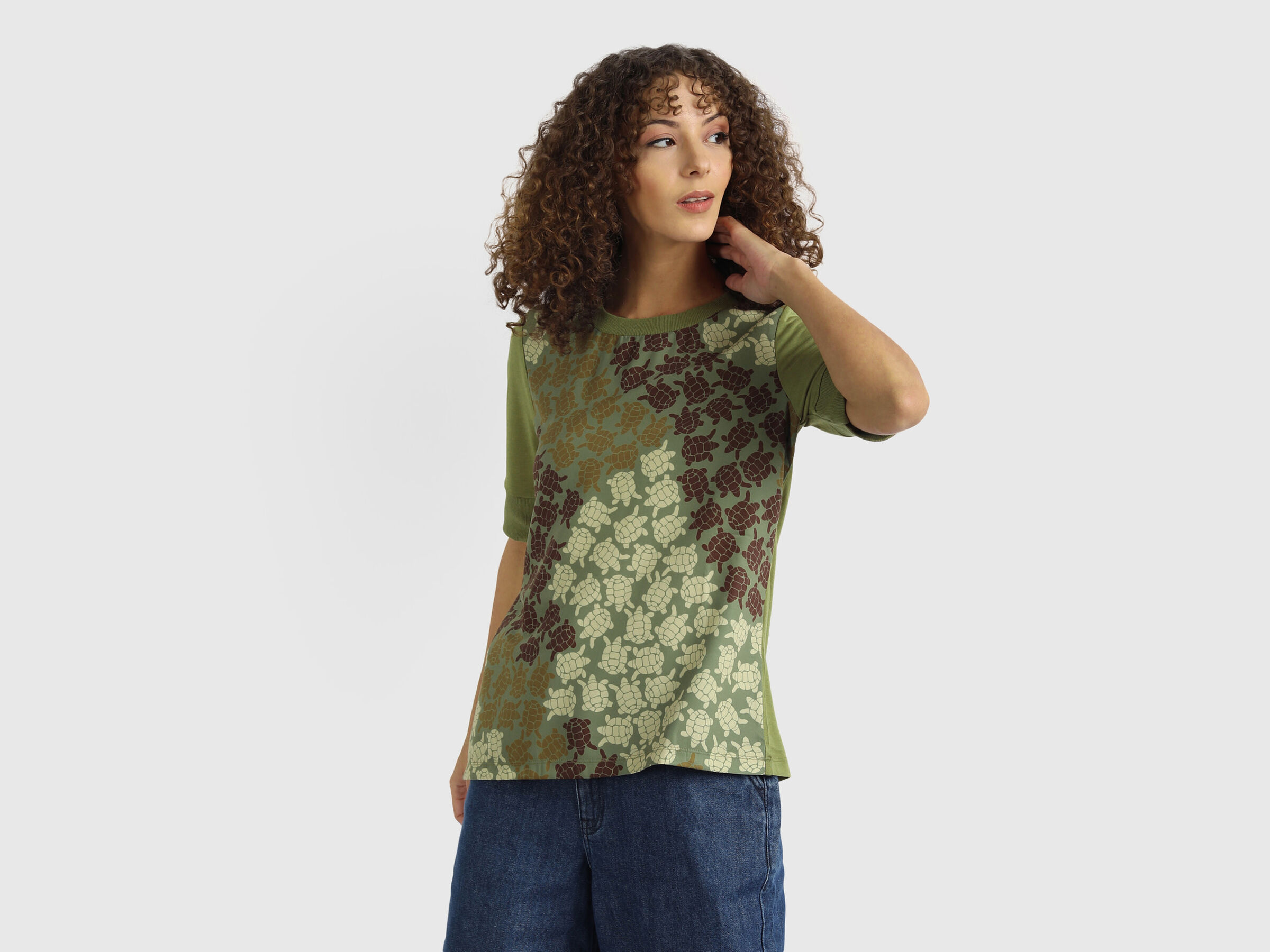 Short Sleeve Knit Woven Top Wt Turtle  Print image number 0