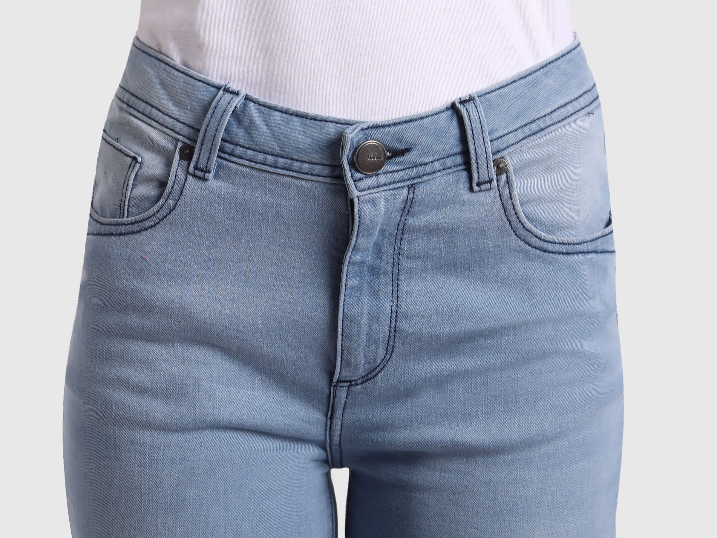 Basic 5 pocket skinny jeans image number 5