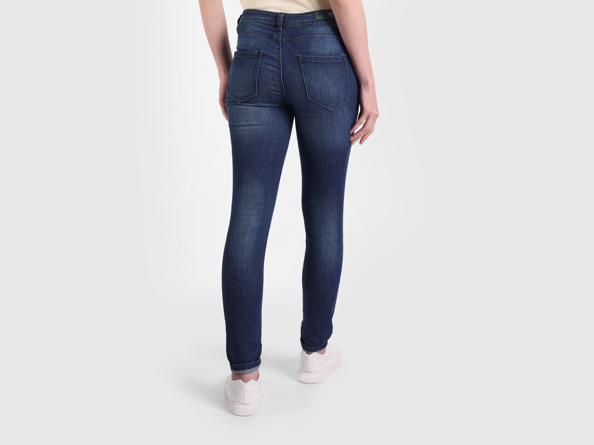 Basic 5 pocket skinny jeans image number 2
