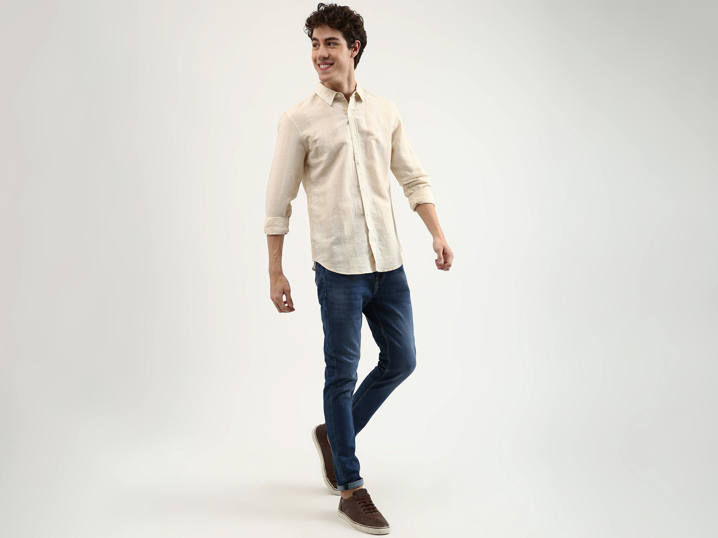 Full Sleeve Cotton Linen Stripe Shirt image number 3