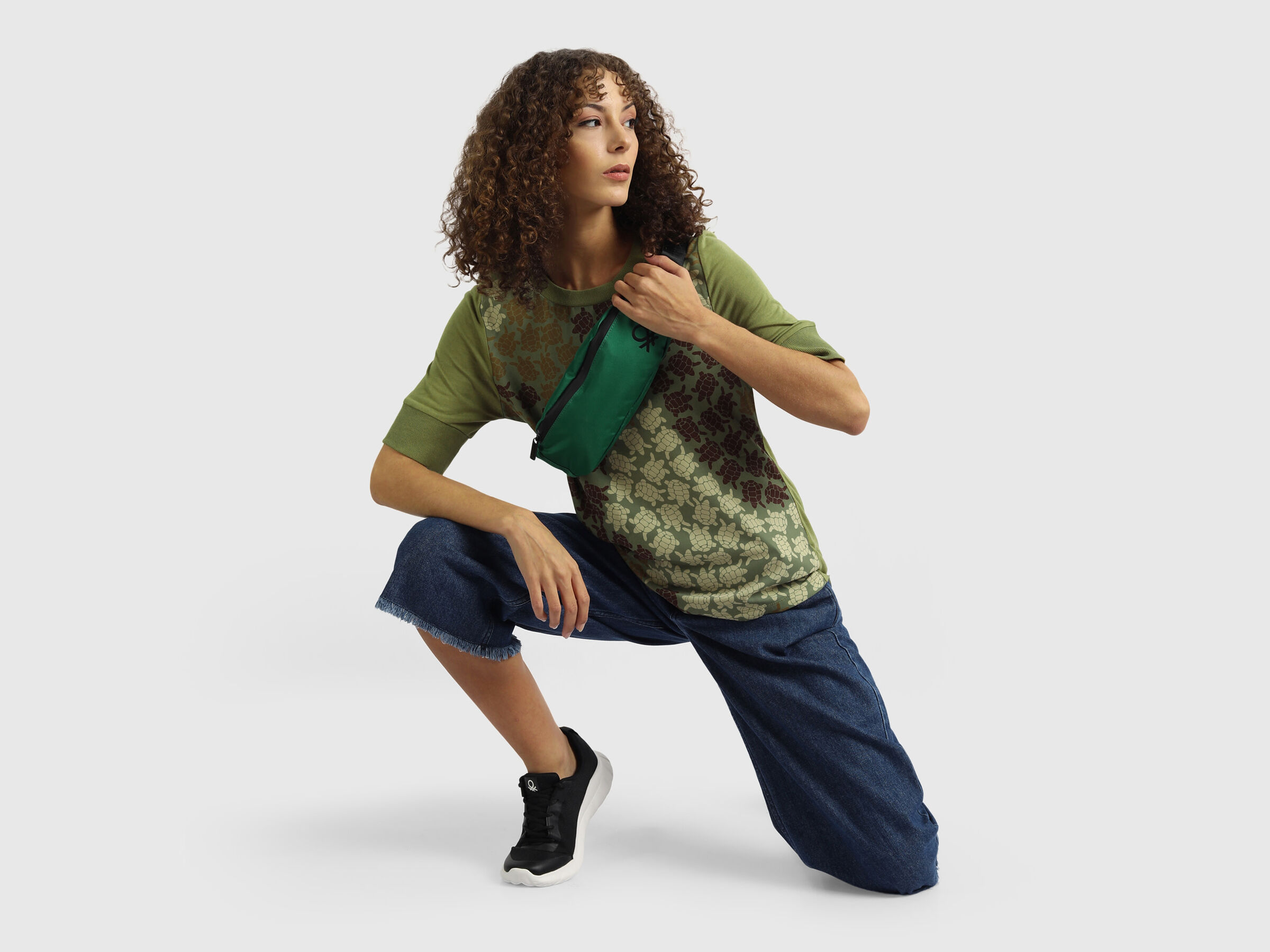 Short Sleeve Knit Woven Top Wt Turtle  Print image number 3