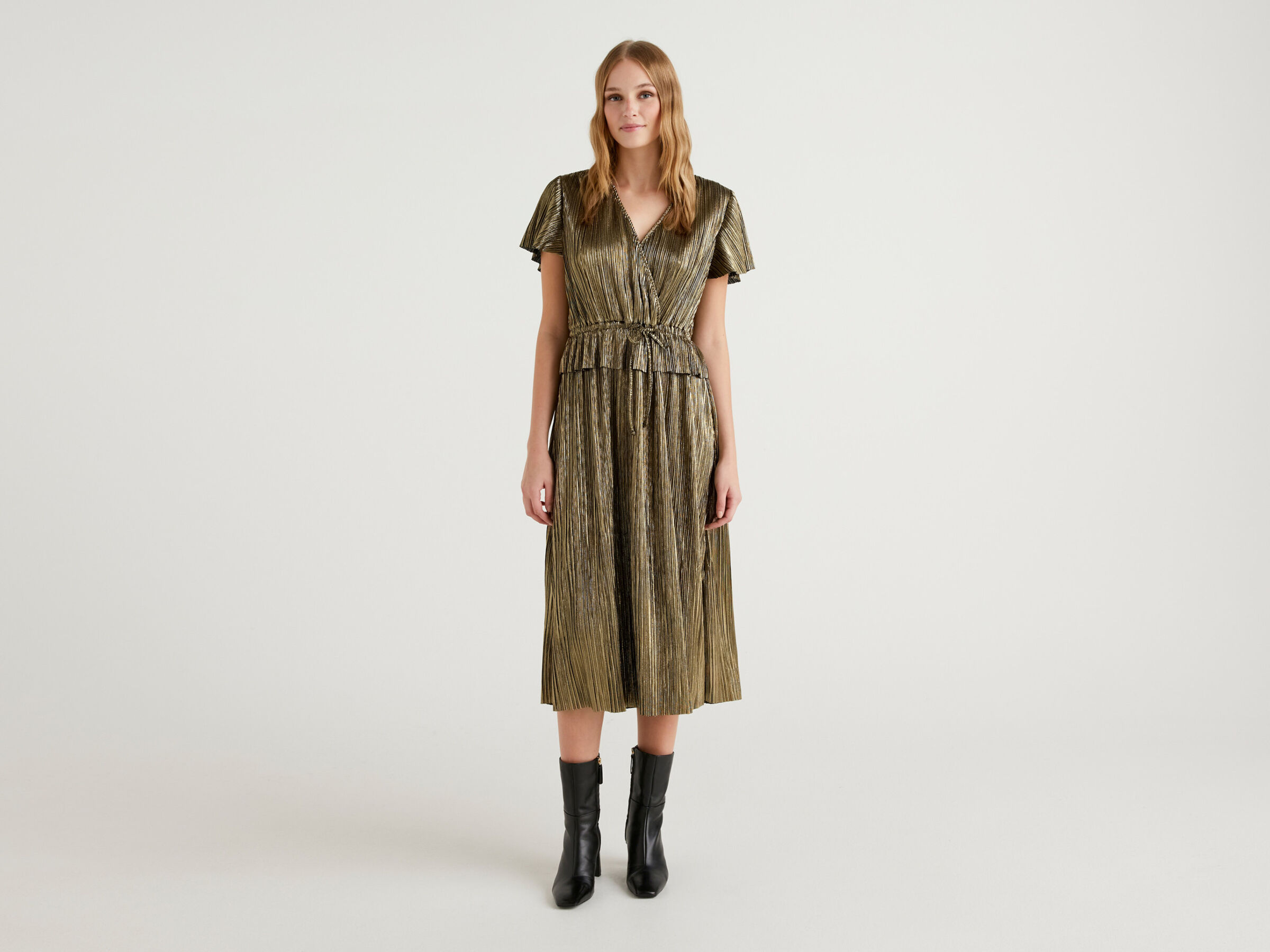 DRESS image number 0