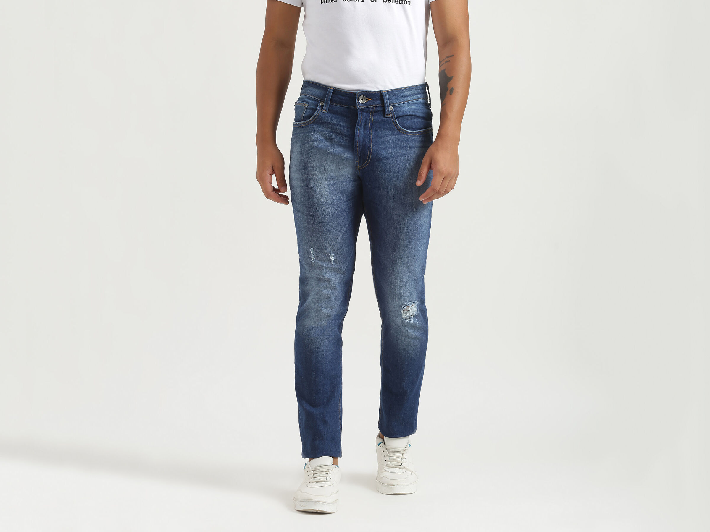 SKINNY FIT FADED BLUE BOOMERANG JEANS image number 0