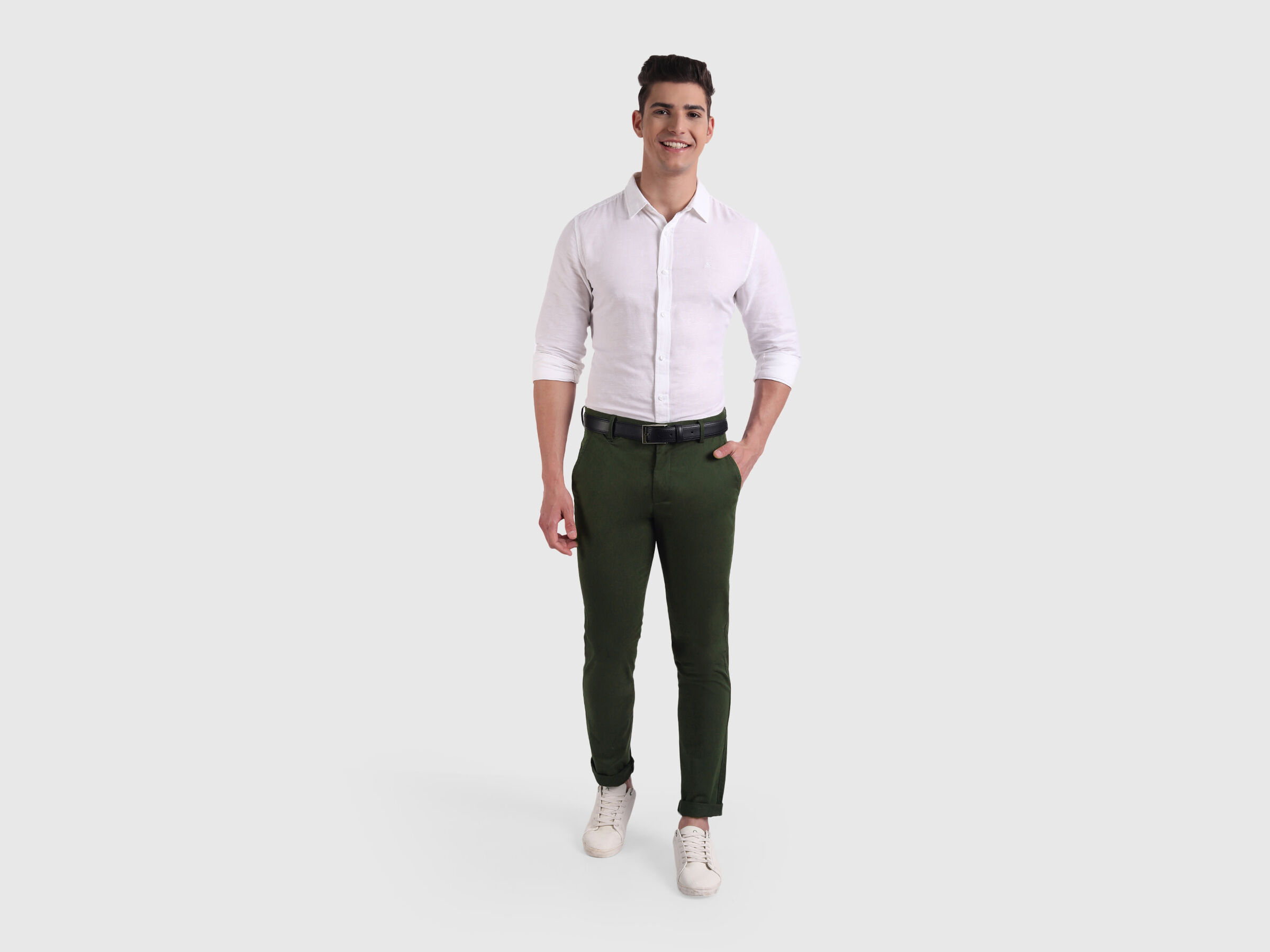 Slim fit satin trousers with stretch image number 4