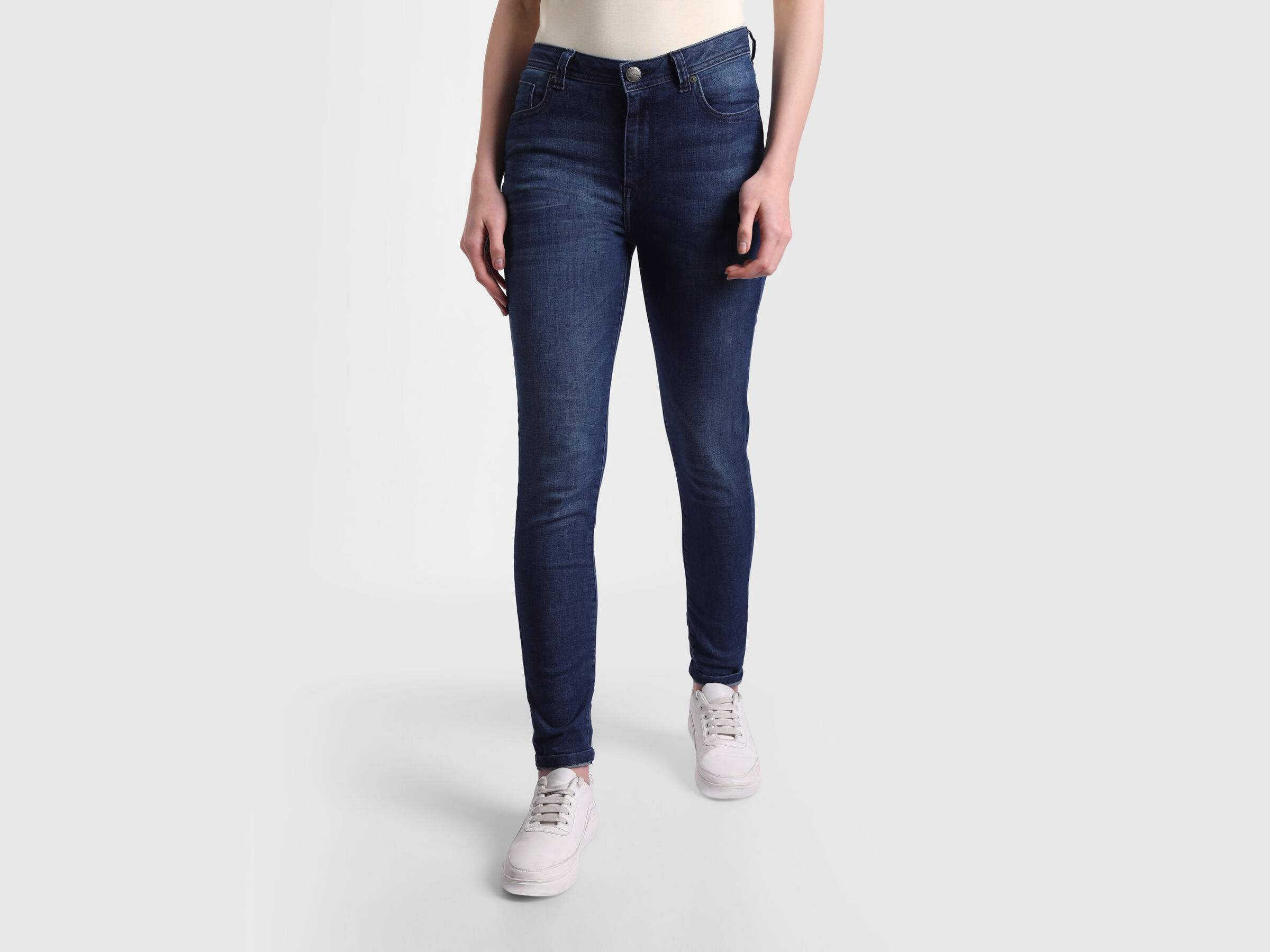 Basic 5 pocket skinny jeans image number 0