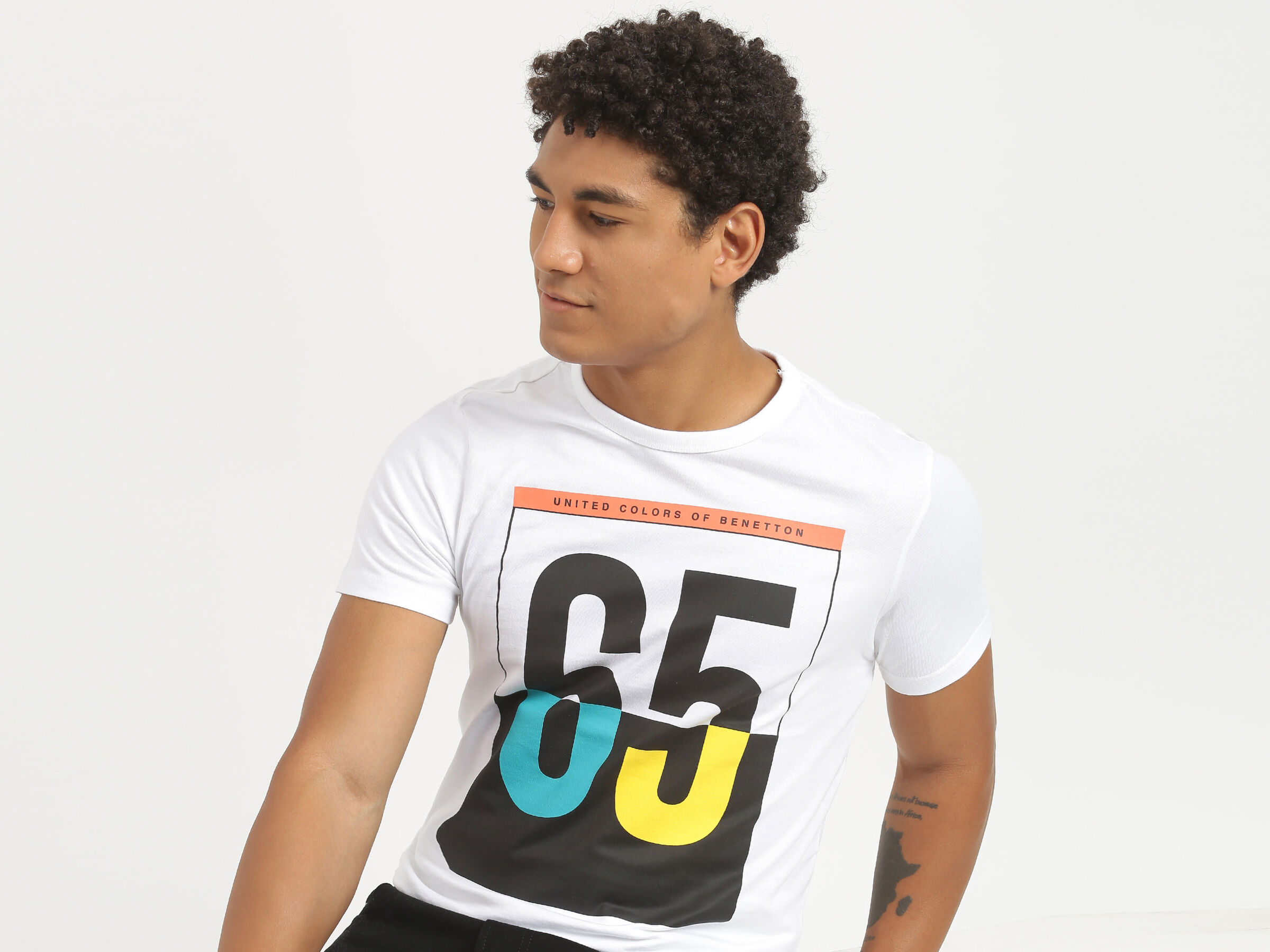 MULTICOLOR BRANDED TEE image number 5