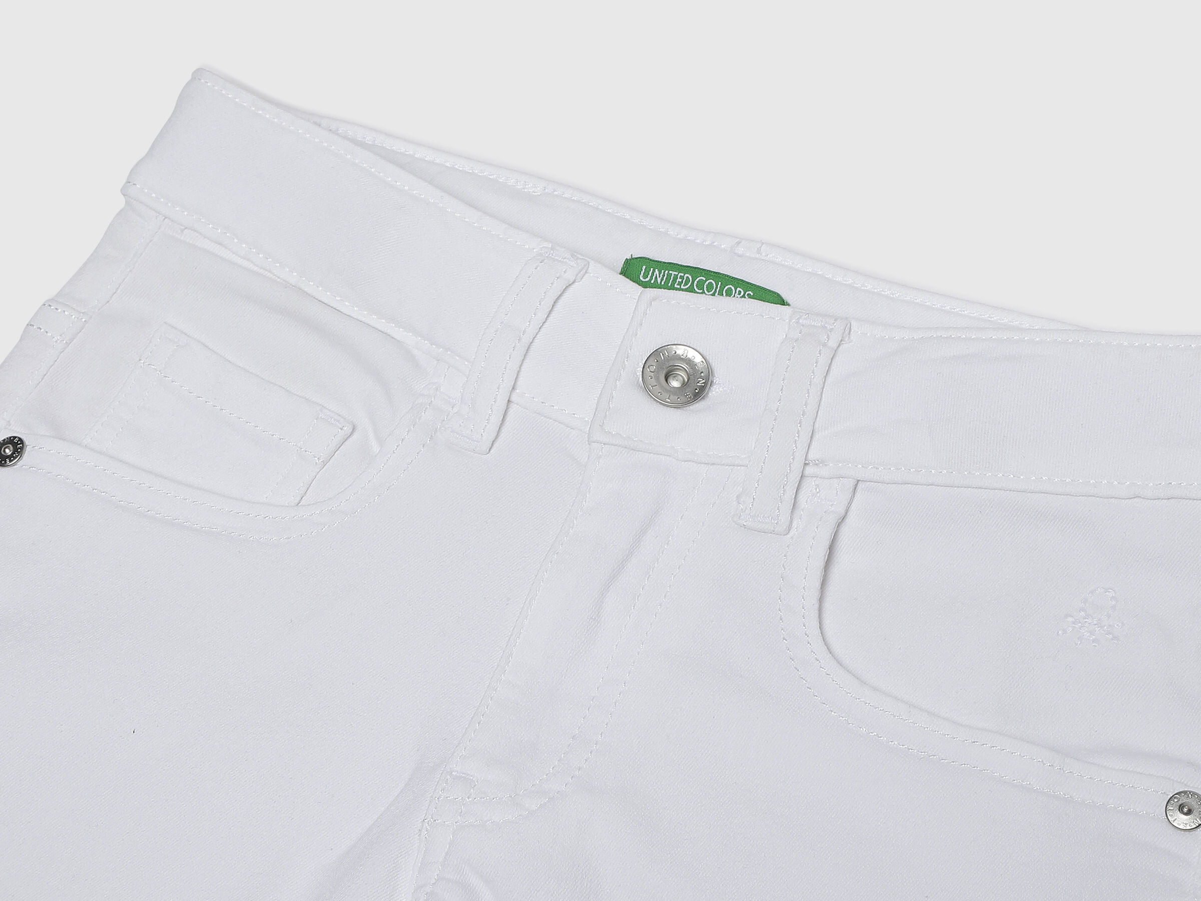 White Denim Shorts-Solid image number 2