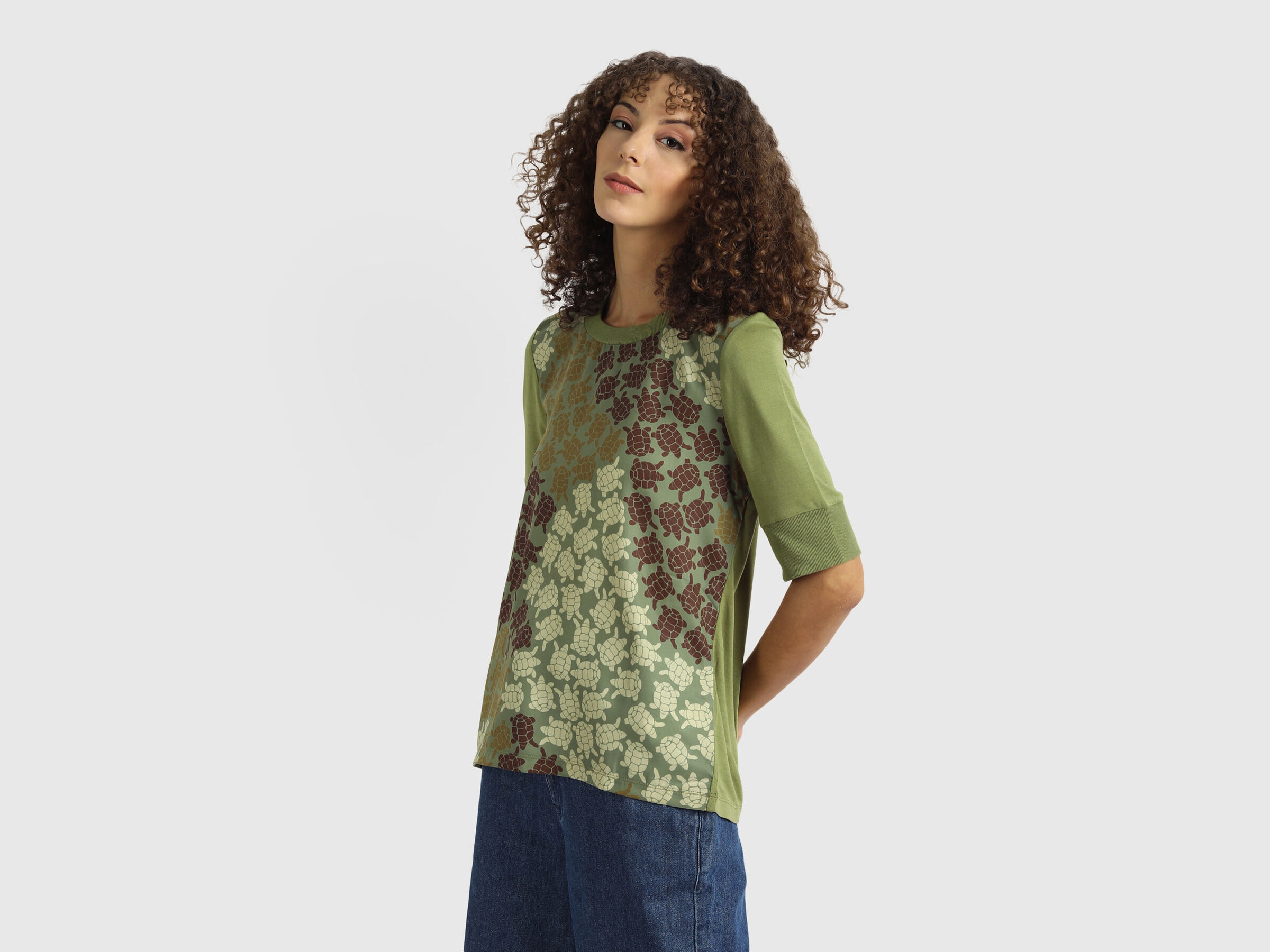 Short Sleeve Knit Woven Top Wt Turtle  Print image number 1