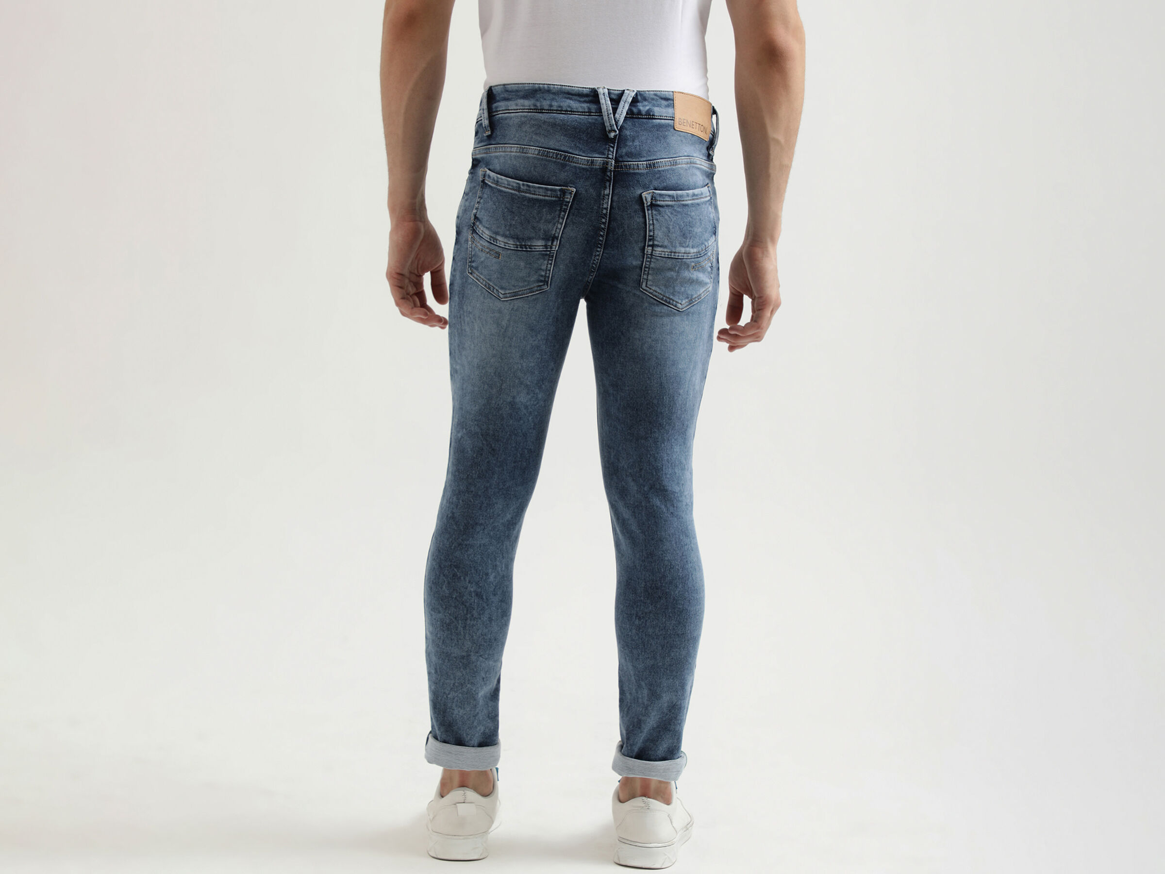 Skinny Fit Faded Blue Knit Jeans image number 2