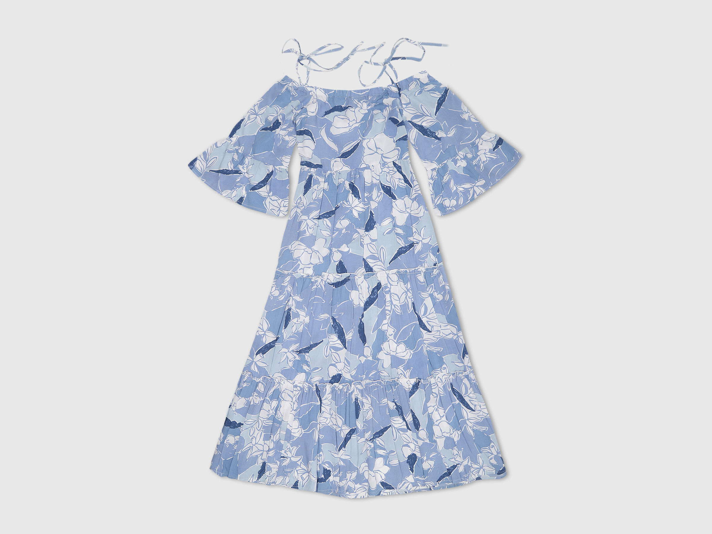 Off Shoulder Tiered Maxi DreShort Sleeve image number 6