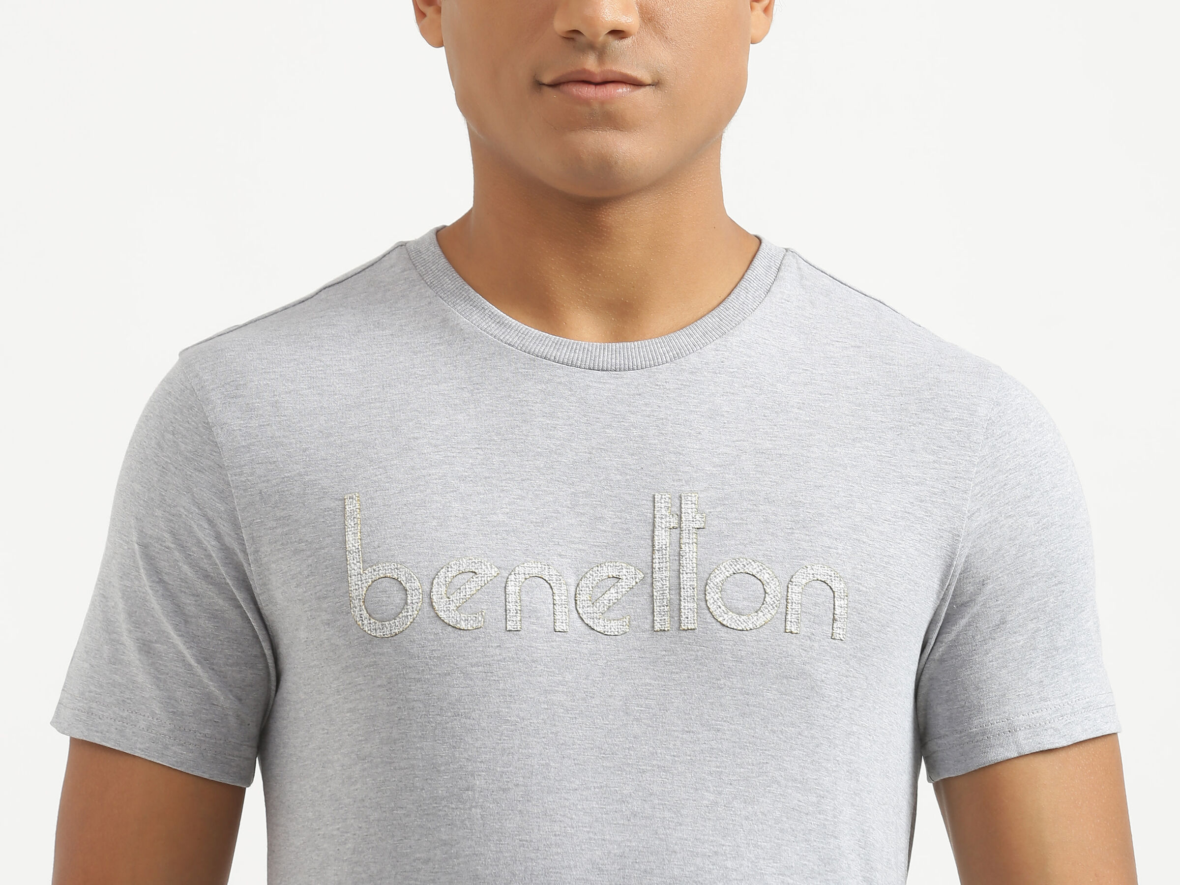 LASER CUT BENETTON TEE image number 4