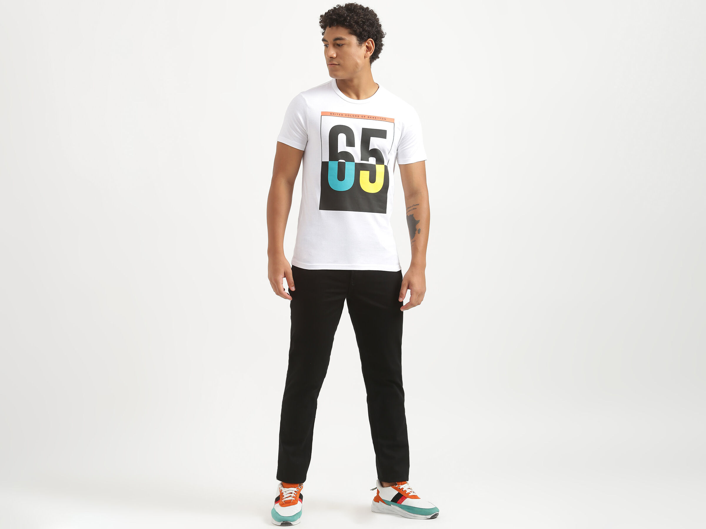 MULTICOLOR BRANDED TEE image number 3