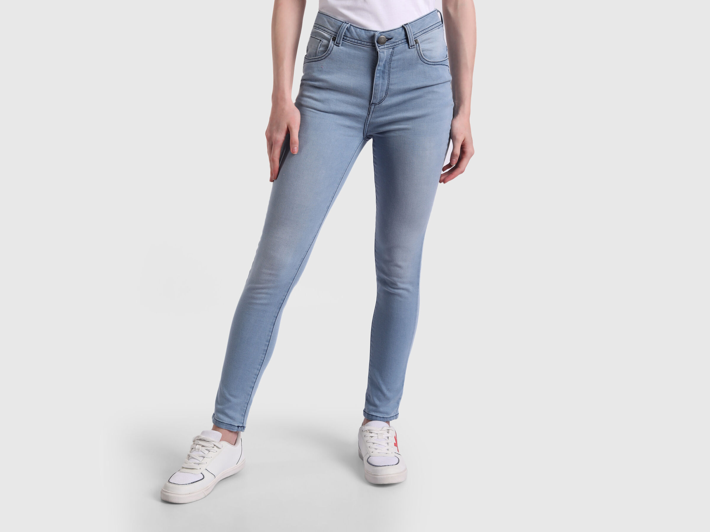 Basic 5 pocket skinny jeans image number 0
