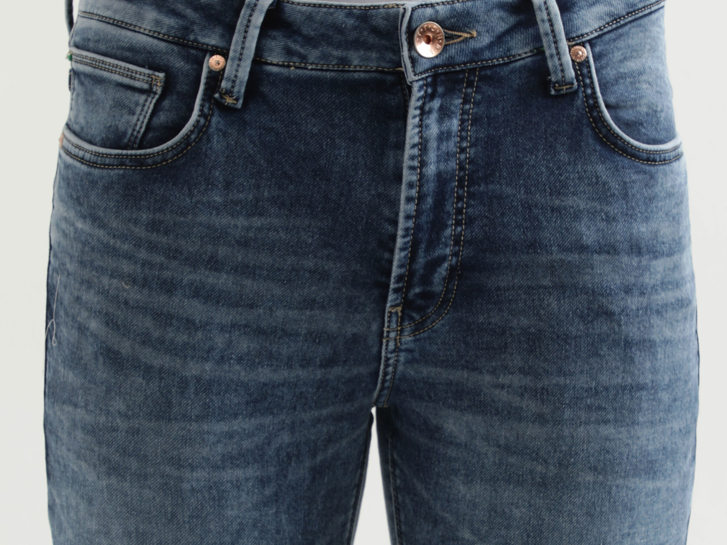 Skinny Fit Faded Blue Knit Jeans image number 4
