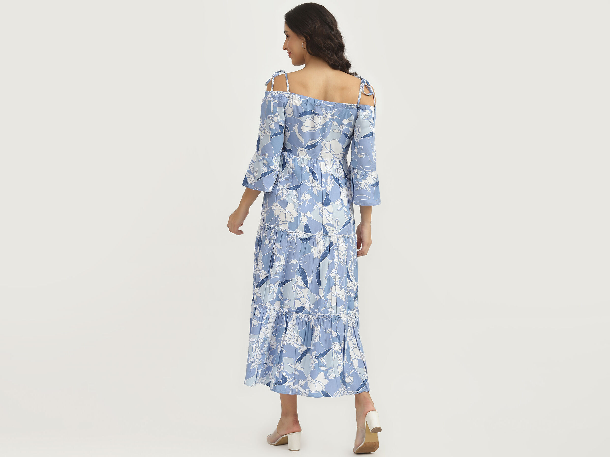 Off Shoulder Tiered Maxi DreShort Sleeve image number 2