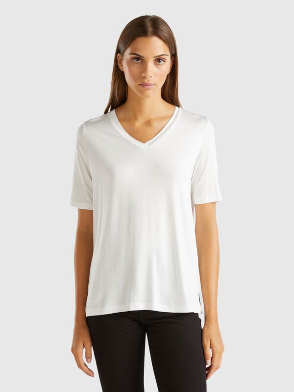 V-neck t-shirt in stretch viscose Women