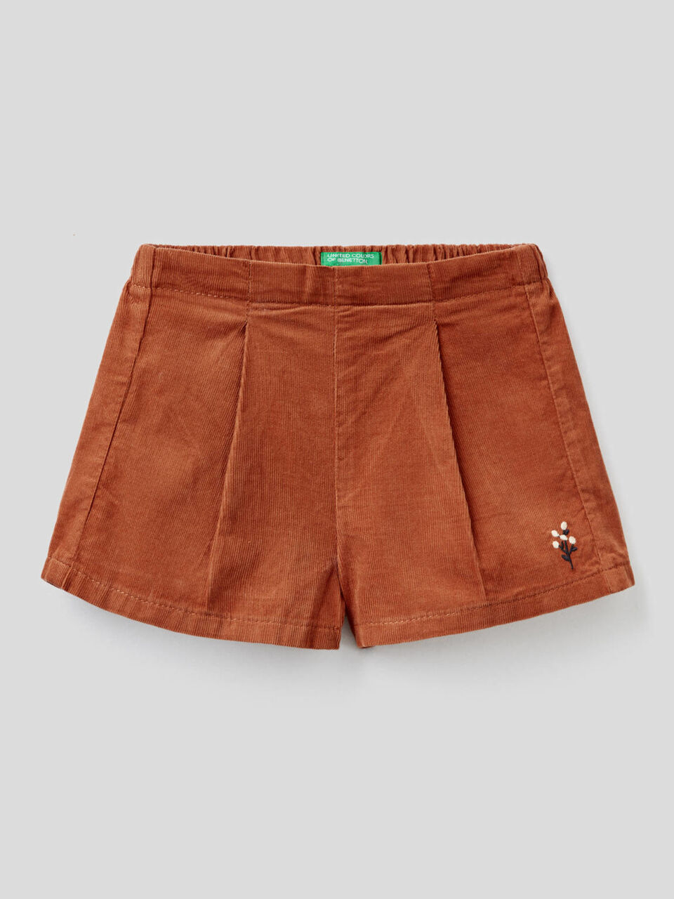 Ribbed velvet shorts with embroidery image number 1