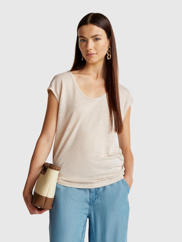 Wide neck t-shirt in pure linen Women