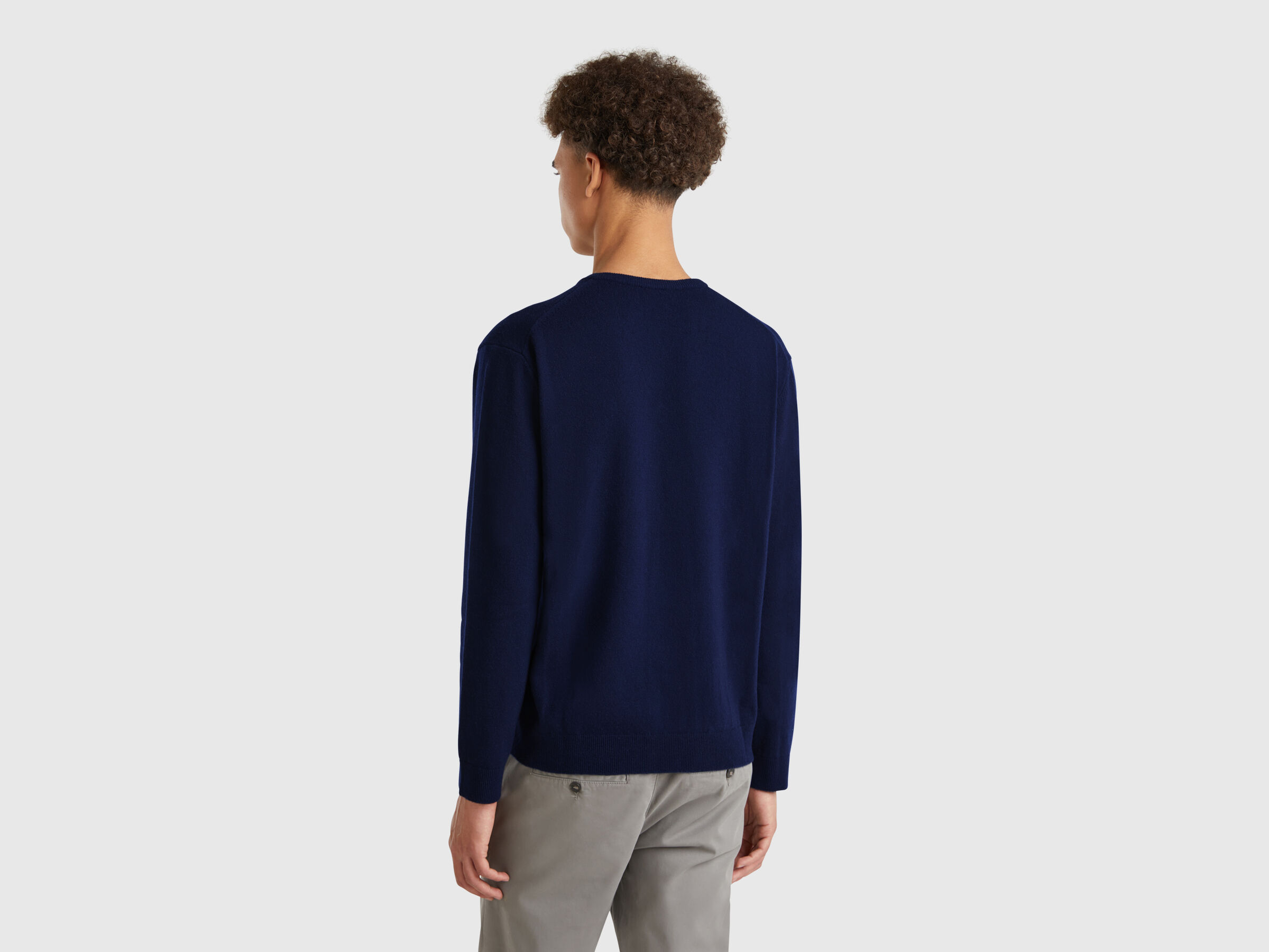 V NECK SWEATER L/S Men image number 1