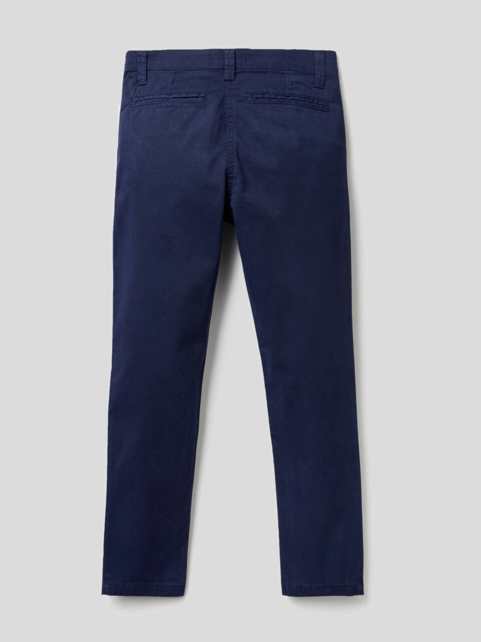 Slim fit chinos in stretch cotton image number 2