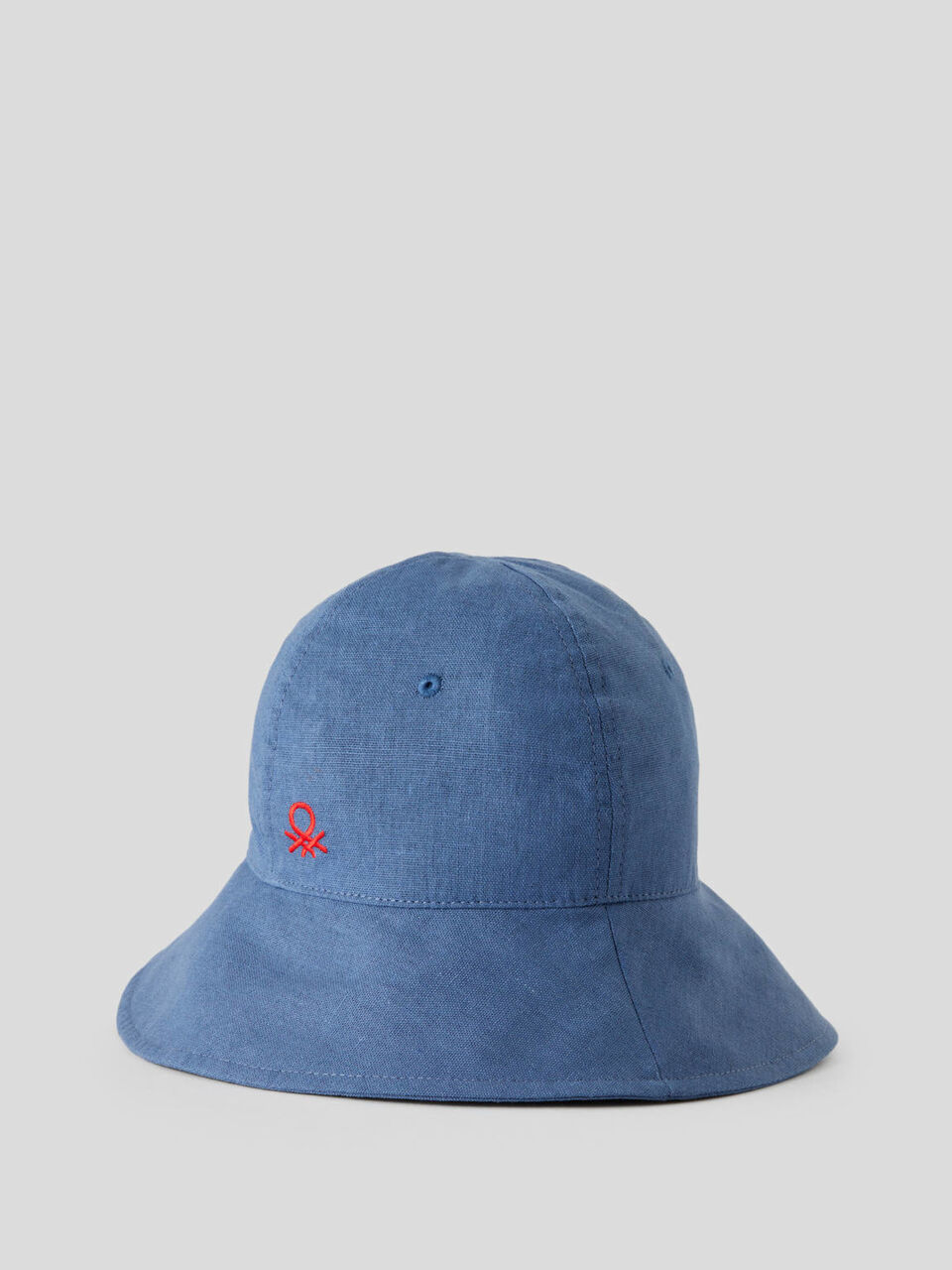 Wide-brimmed cap image number 1