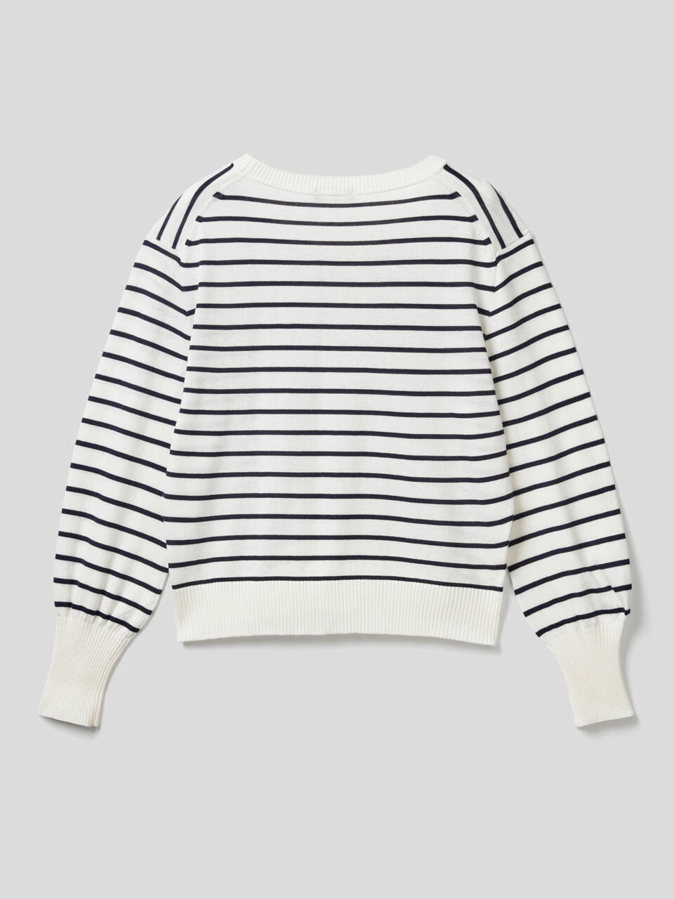 Sweater with puff sleeve image number 2