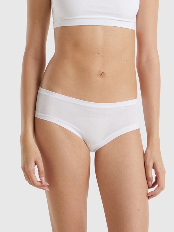 Underwear in super stretch cotton. Women