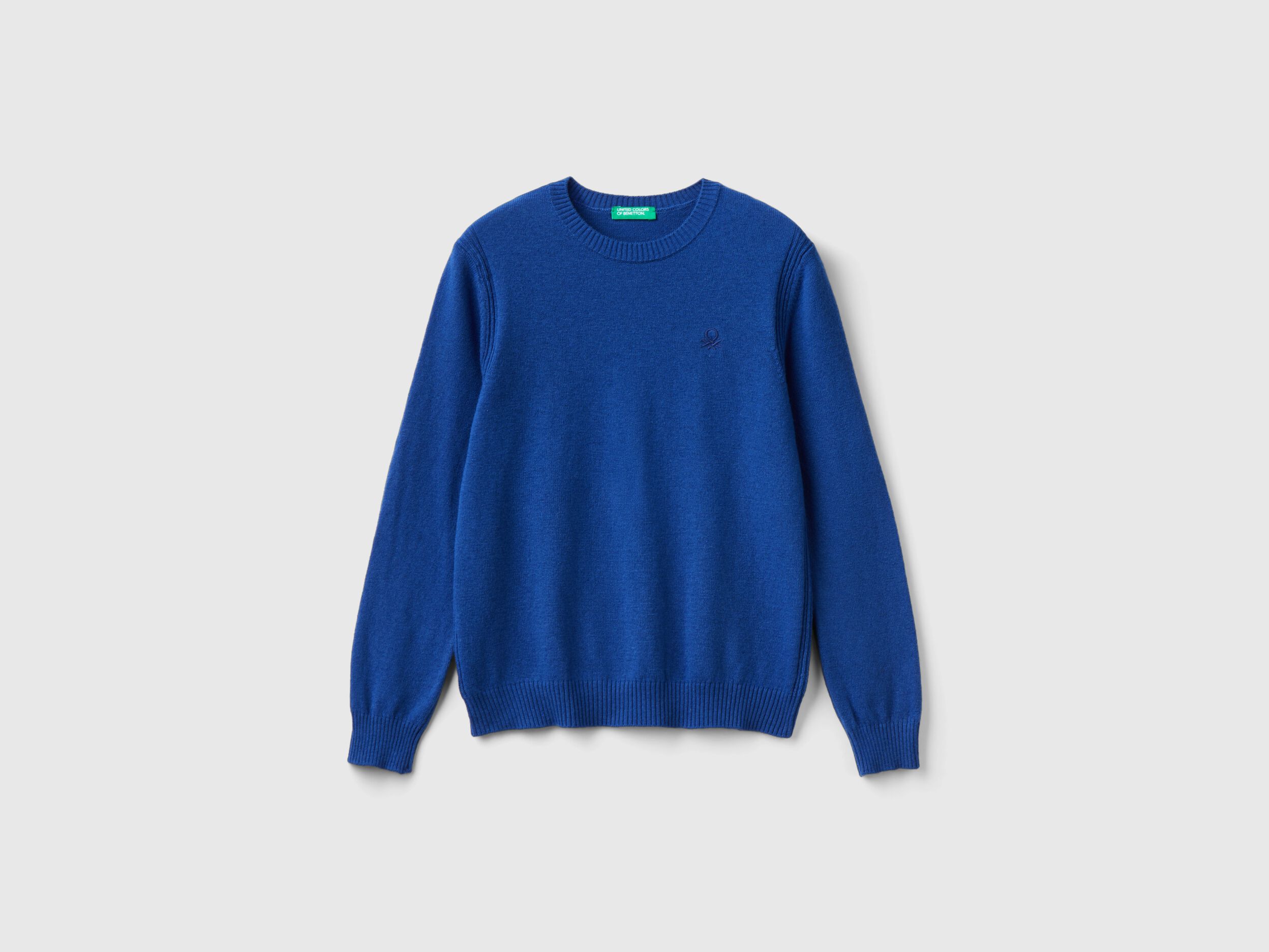 Sweater in cashmere and wool blend