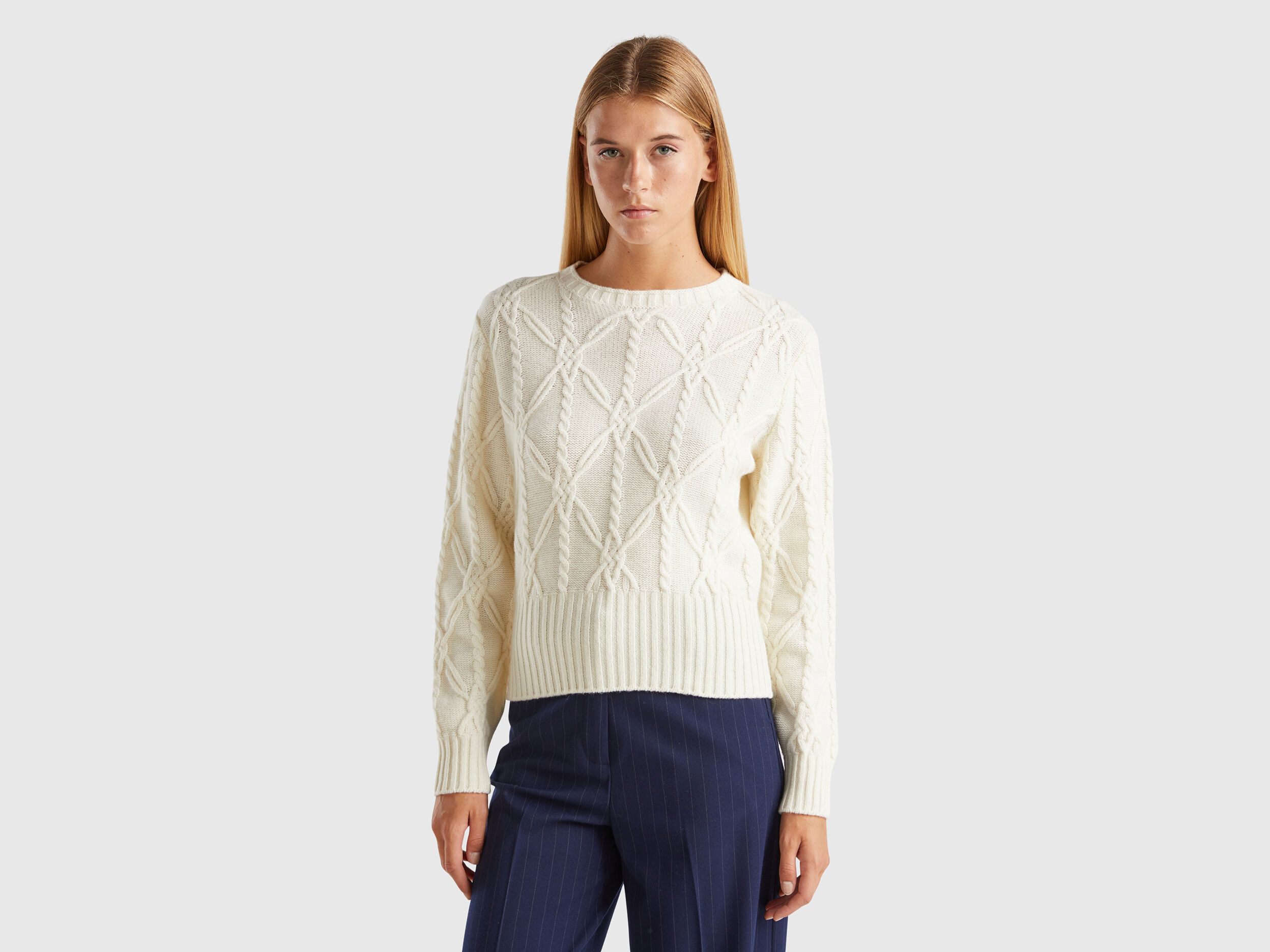 Sweater with cable knit Creamy White Benetton