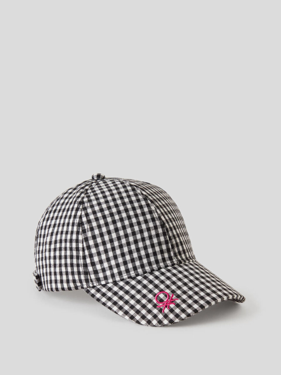 Cap with visor image number 1