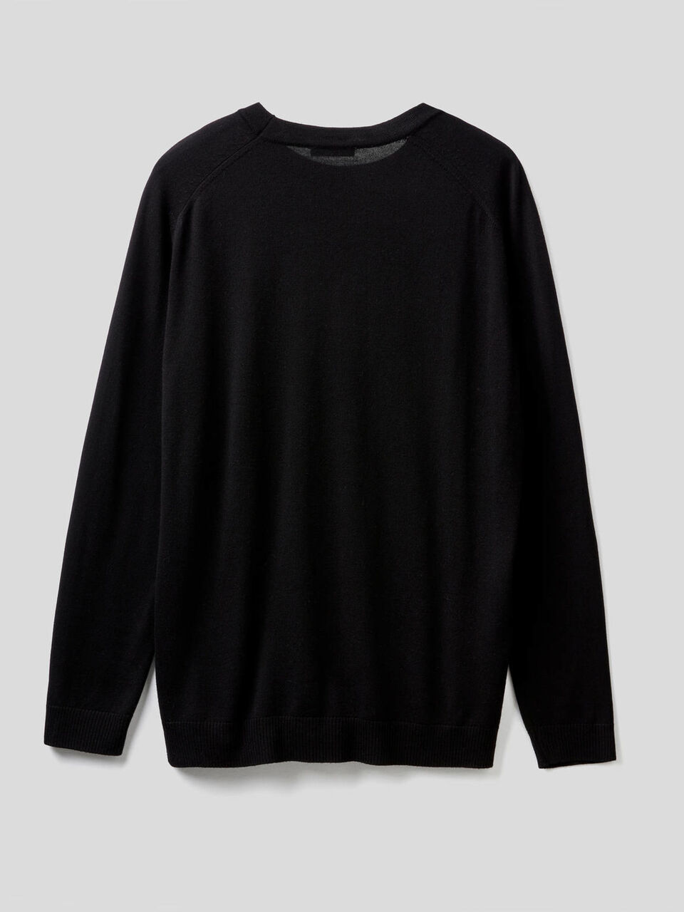 Solid colored crew neck sweater image number 2