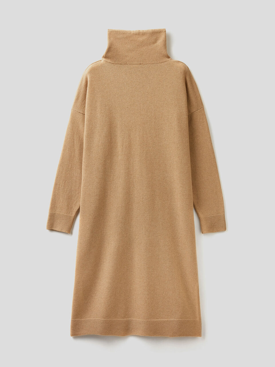 Knit dress with kangaroo pocket image number 2