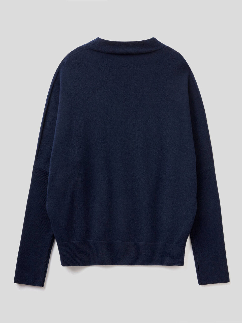 Turtleneck with ribbed sleeves image number 2