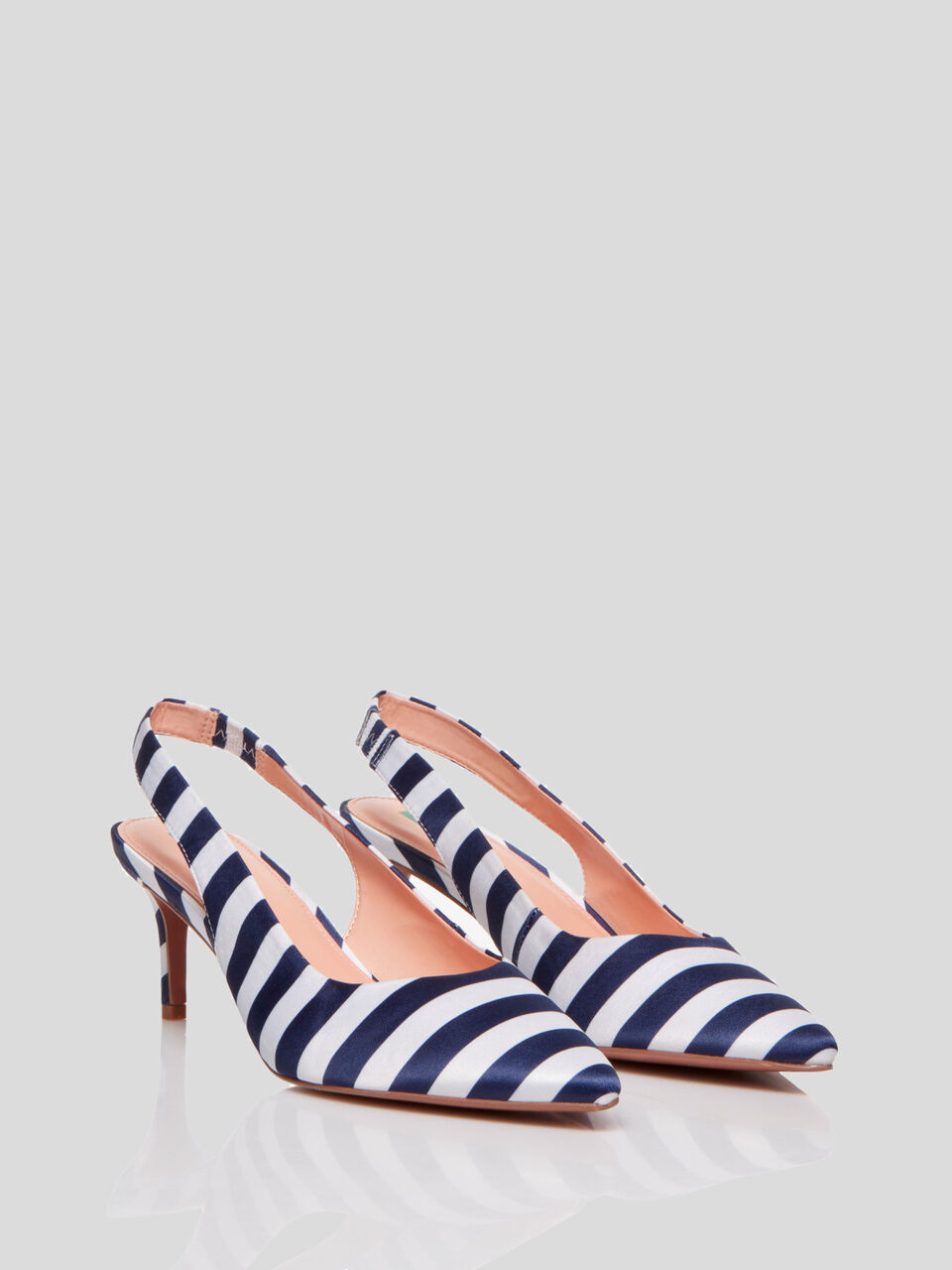 Pumps with allover print image number 1