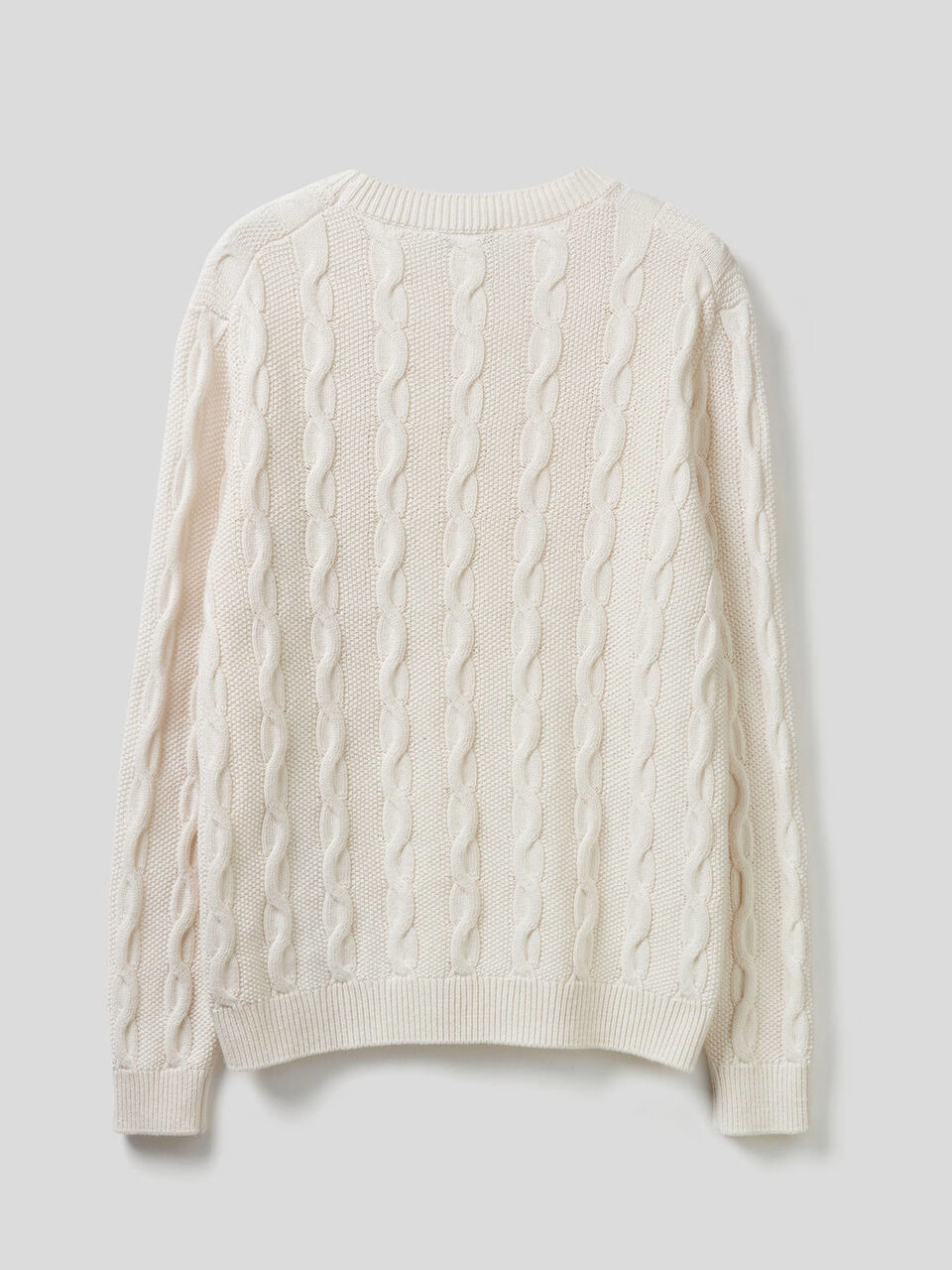 Crew neck cable knit sweater Men image number 2